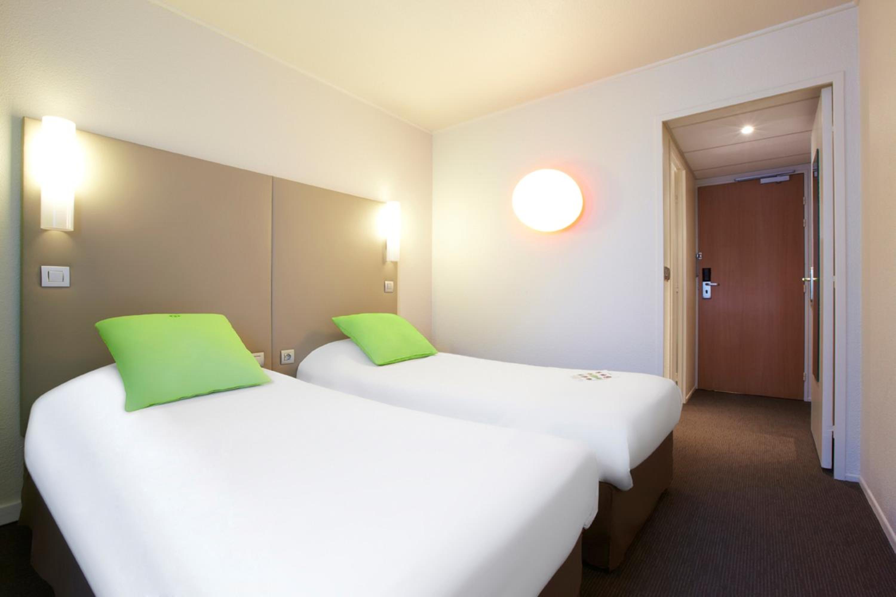 Twin Room - Photo 1