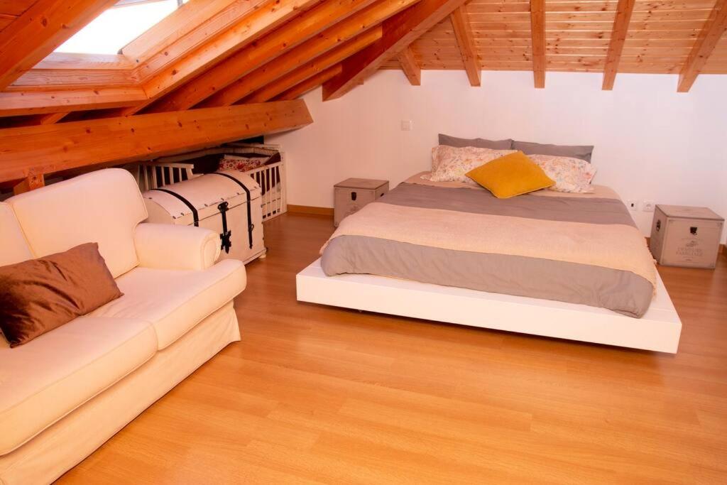 Three-Bedroom House photo 2