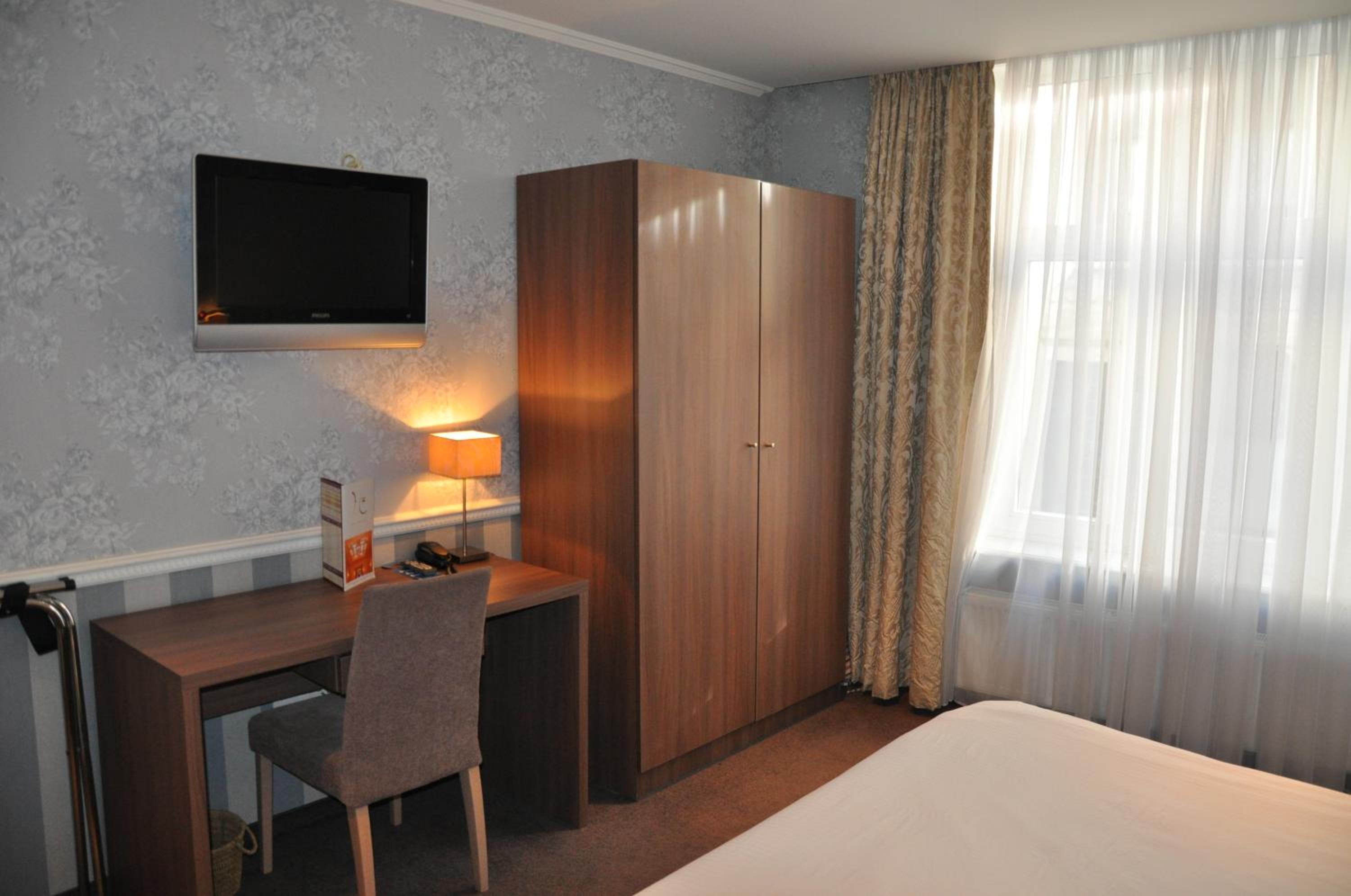 Comfort Room - Photo 11