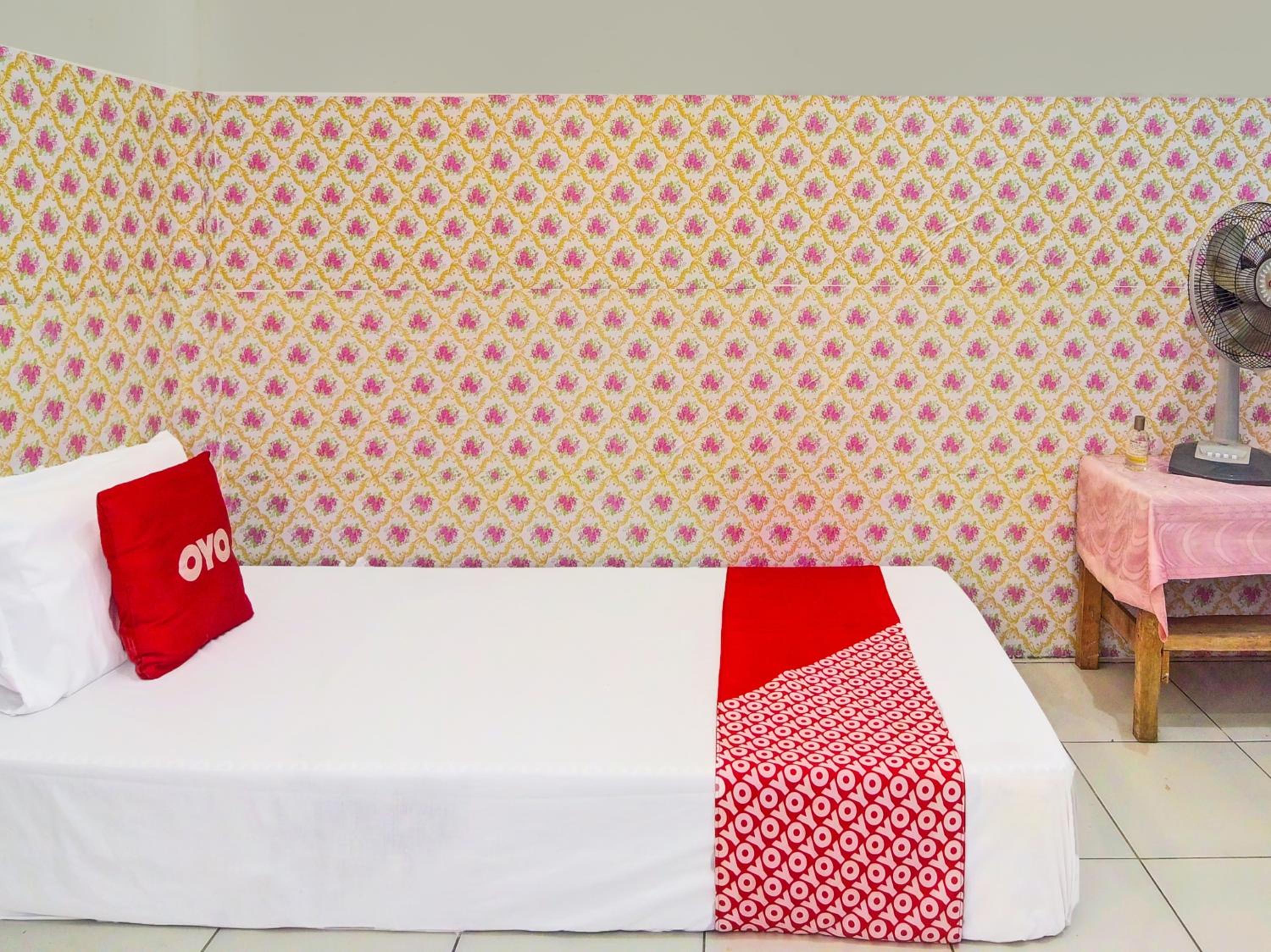 Small Single Room photo 3