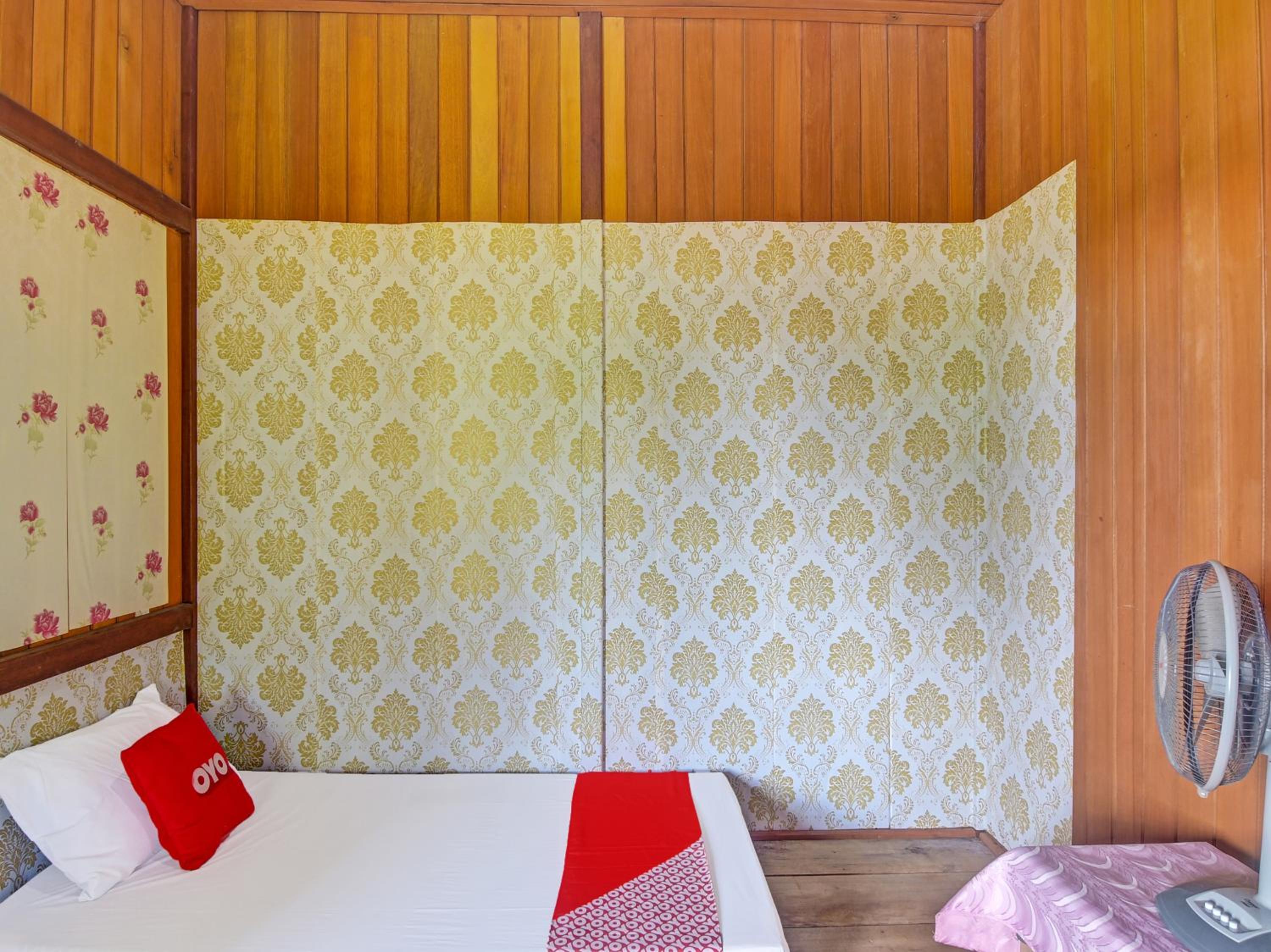 Small Single Room photo 2