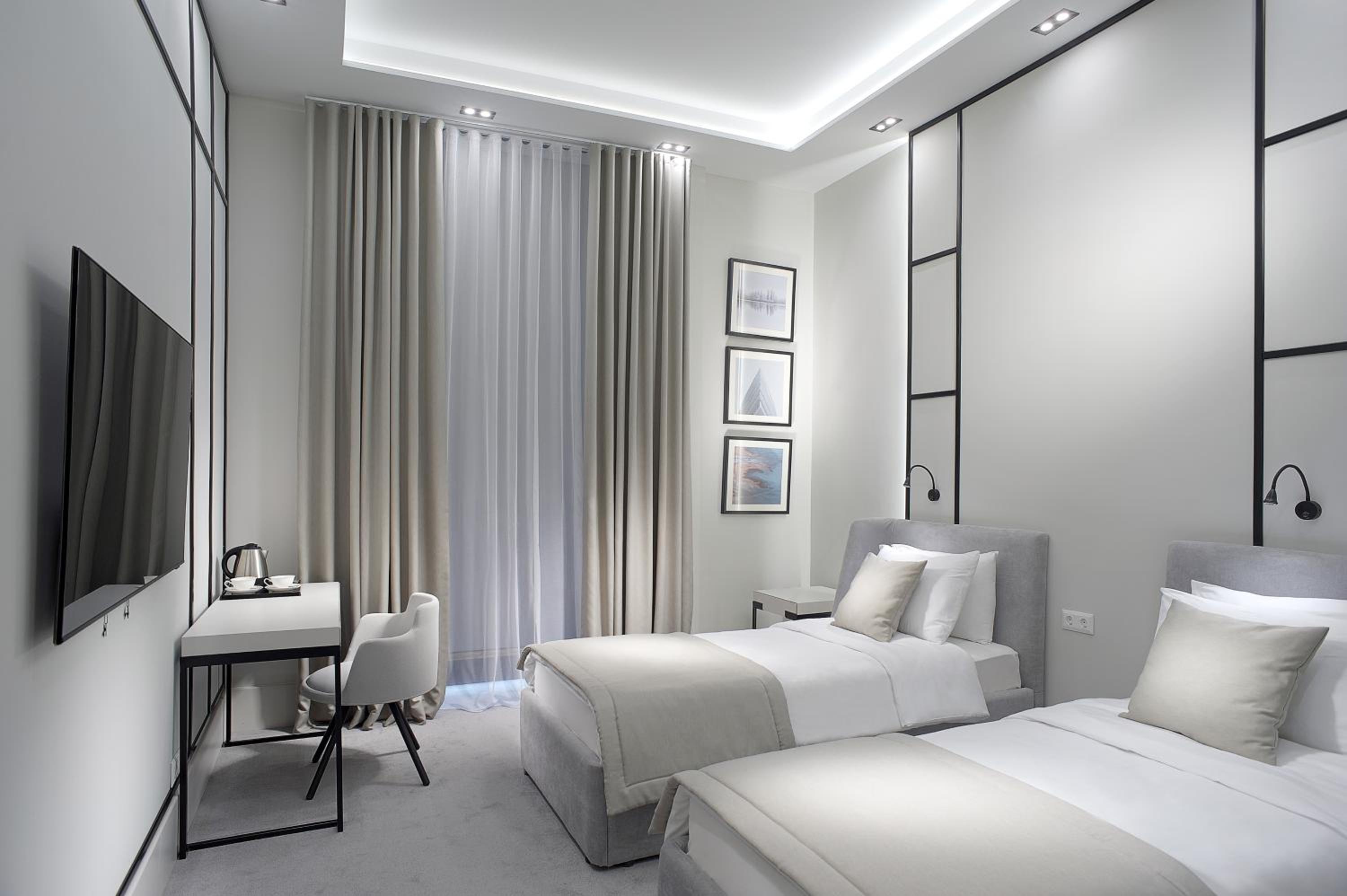 Standard Twin Room - Photo 1