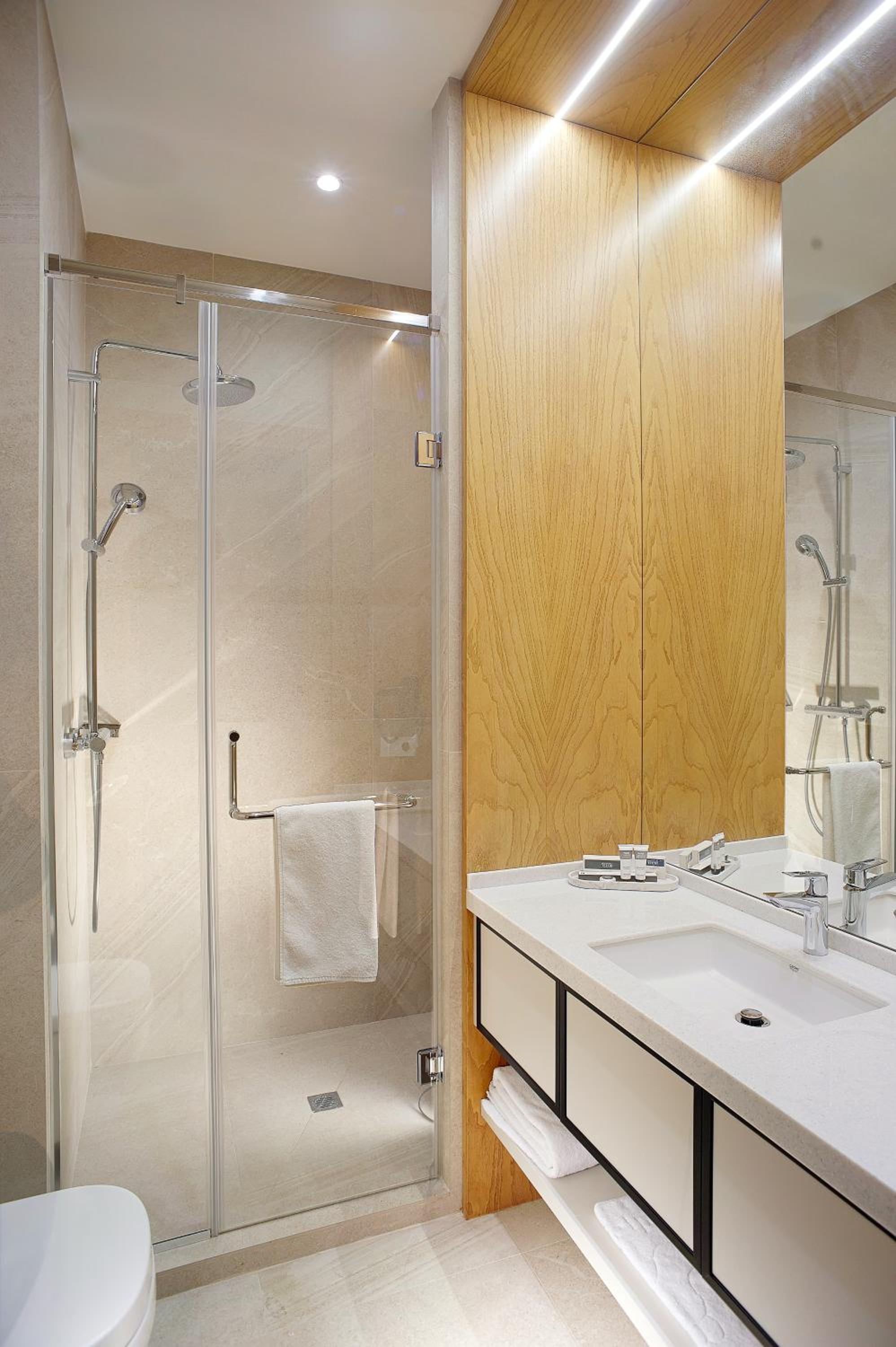 Standard Twin Room - Photo 5