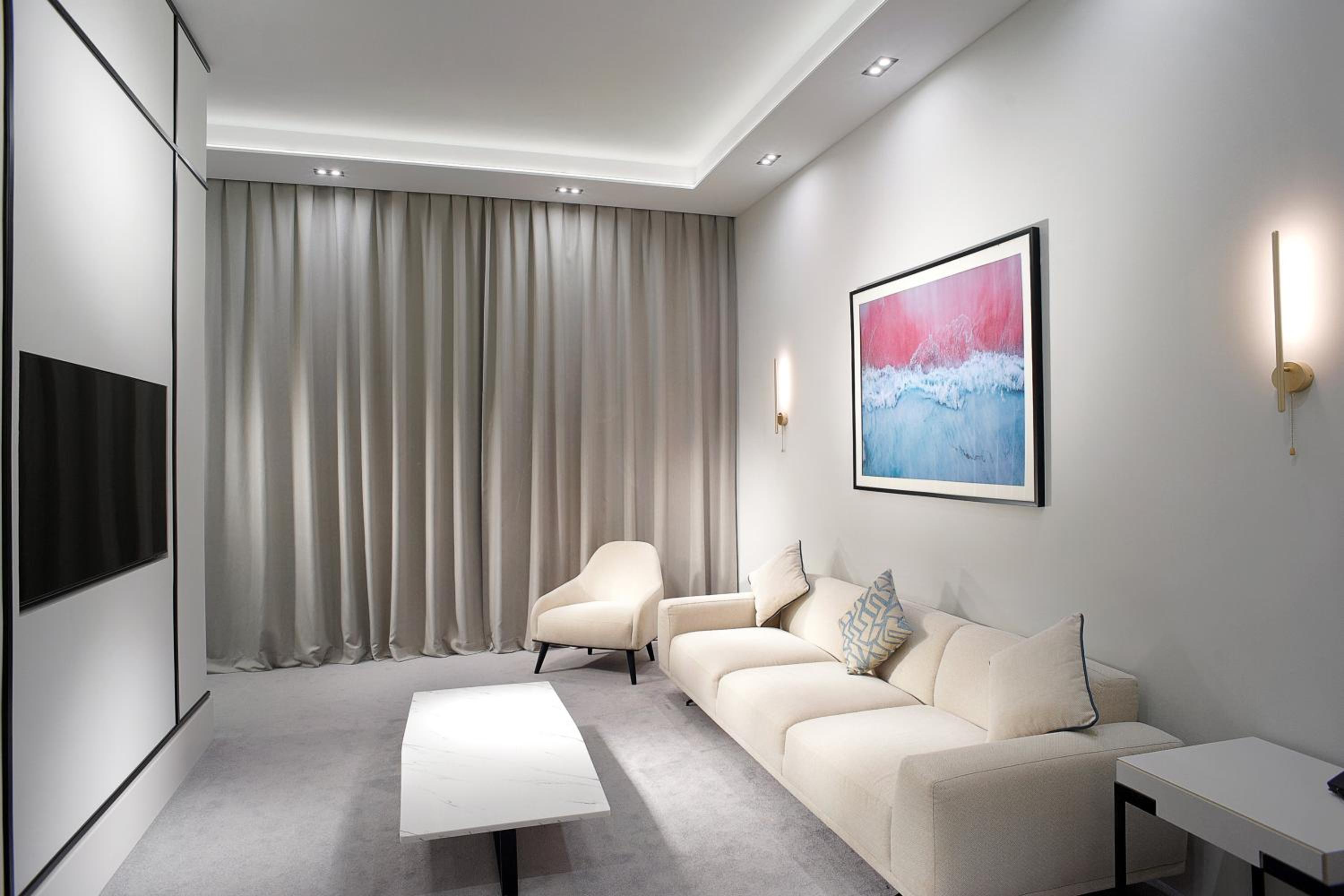 Suite - Photo 3