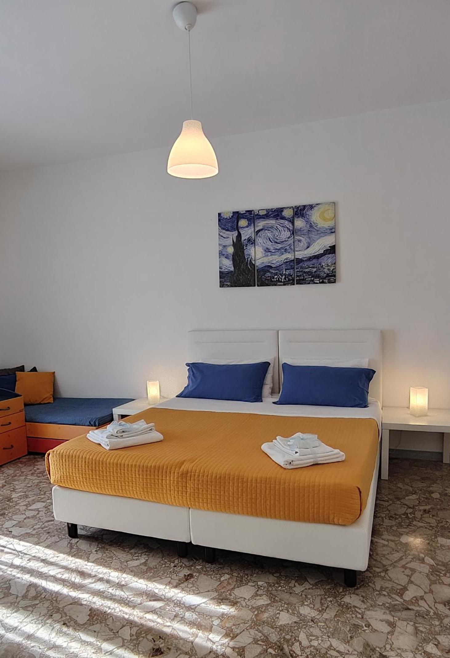 One-Bedroom Apartment - Photo 23
