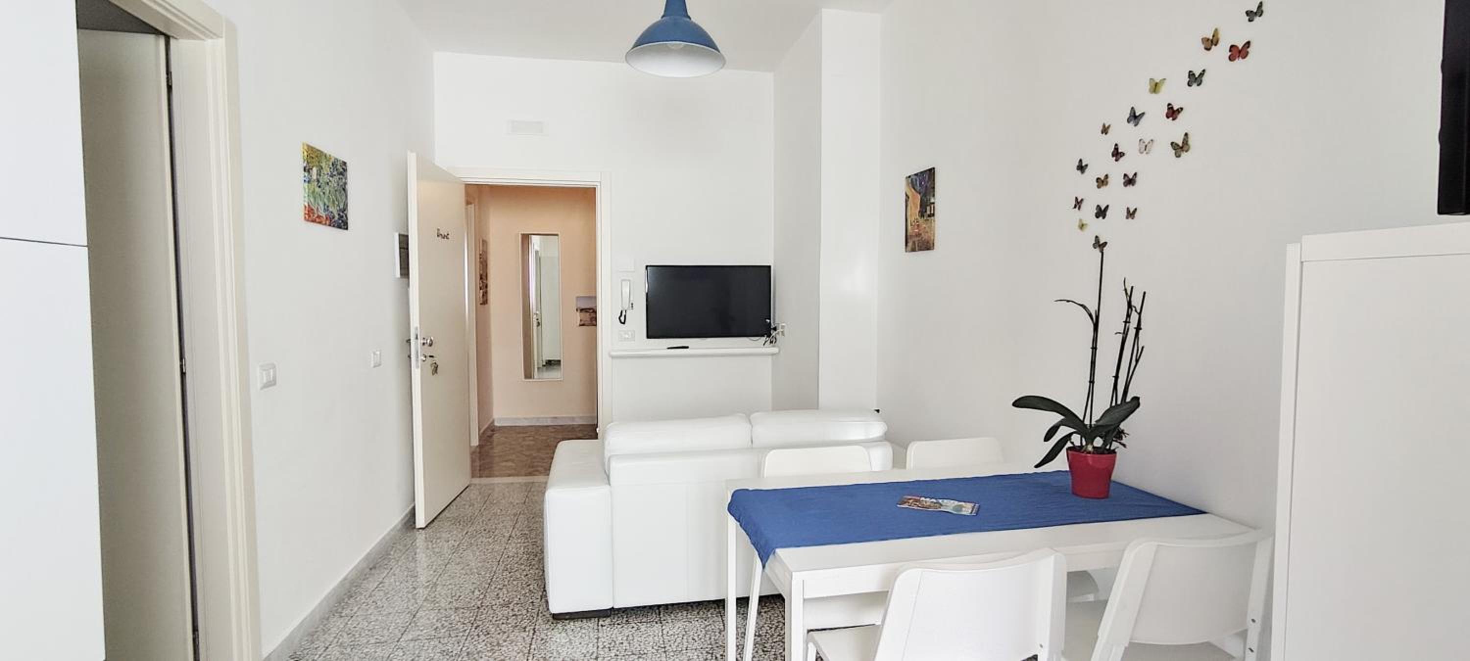 One-Bedroom Apartment - Photo 16