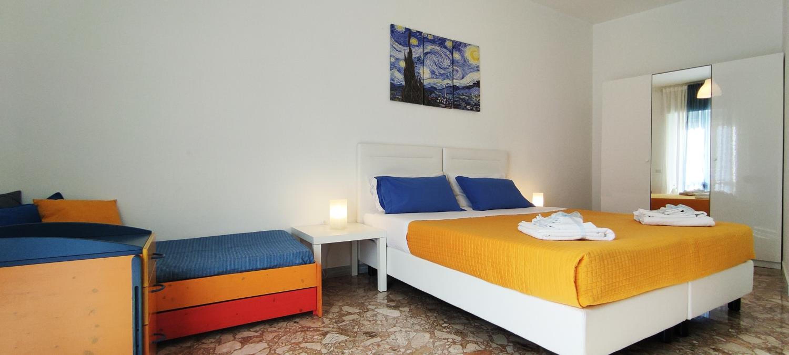 One-Bedroom Apartment - Photo 5