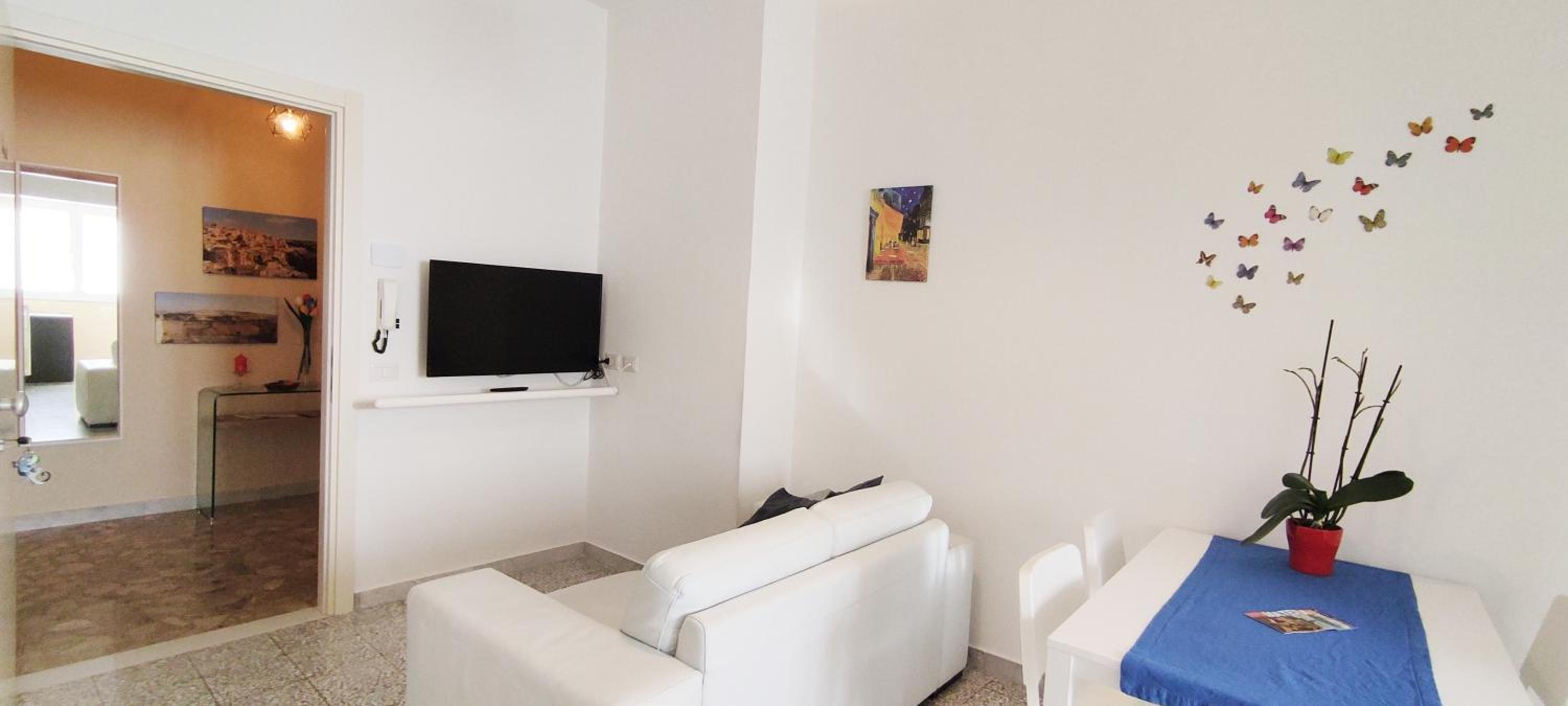 One-Bedroom Apartment - Photo 20