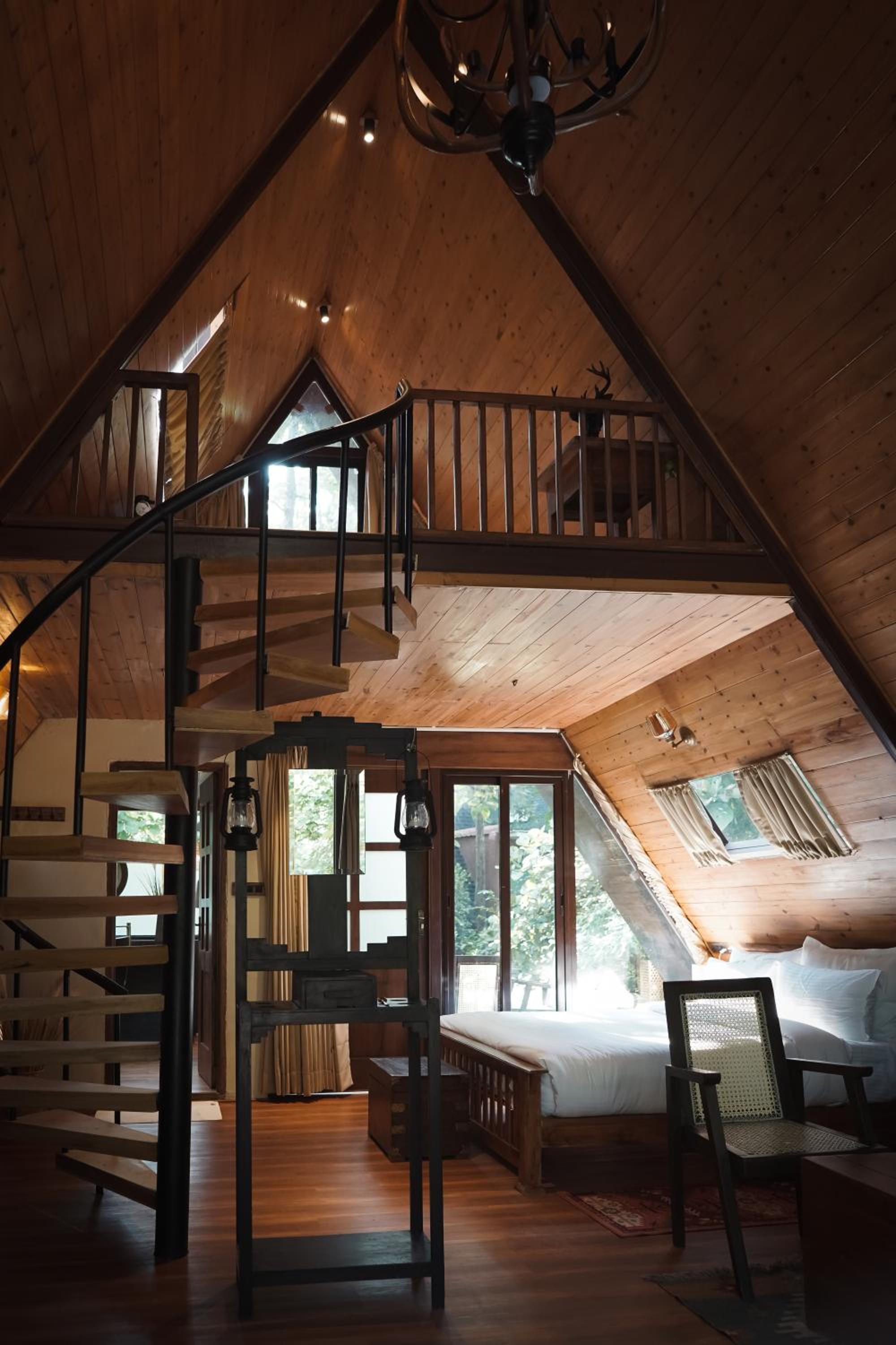 Superior Chalet - Photo 9