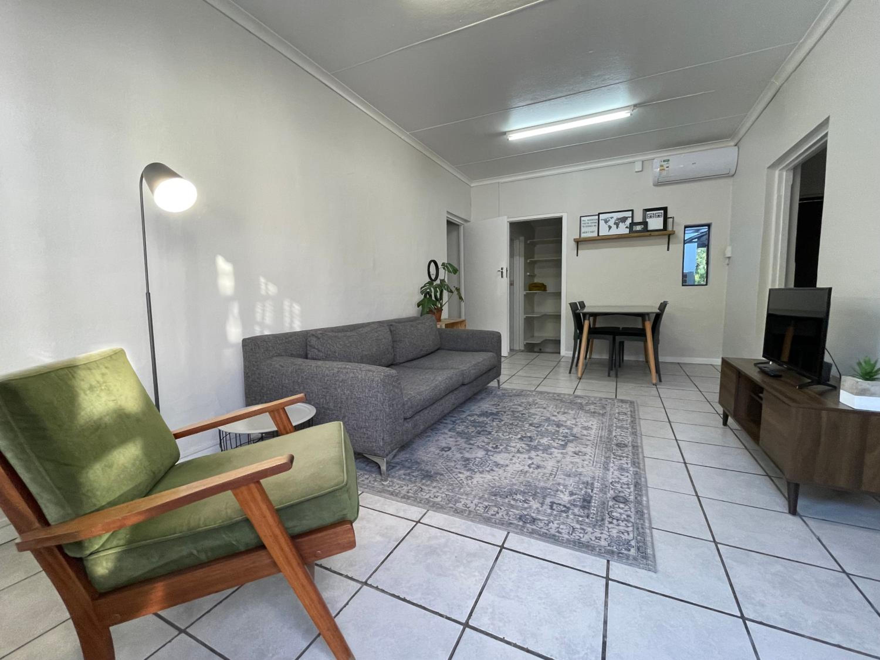 Two-Bedroom Apartment - Photo 3