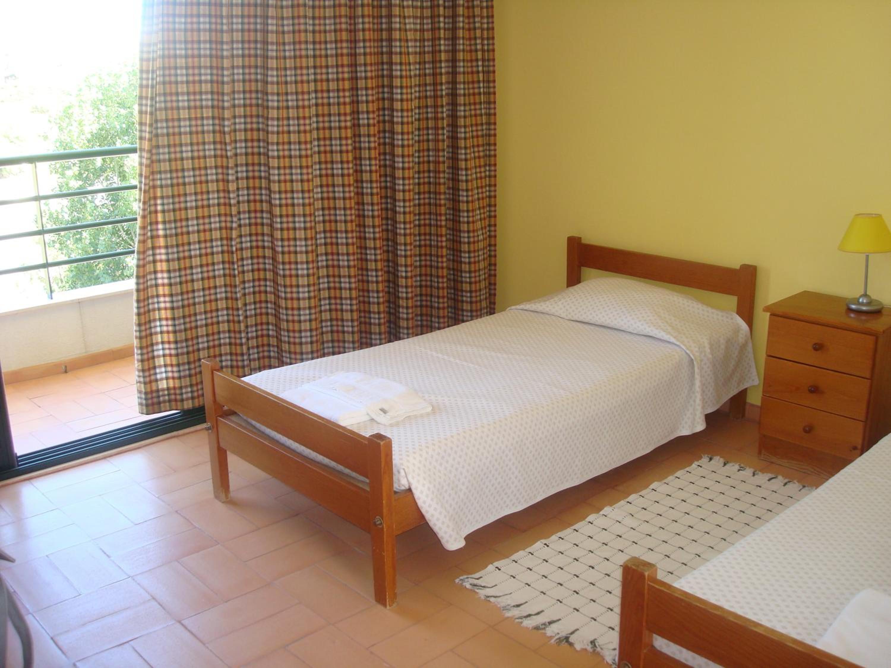 Twin Room with Private Bathroom - Photo 1