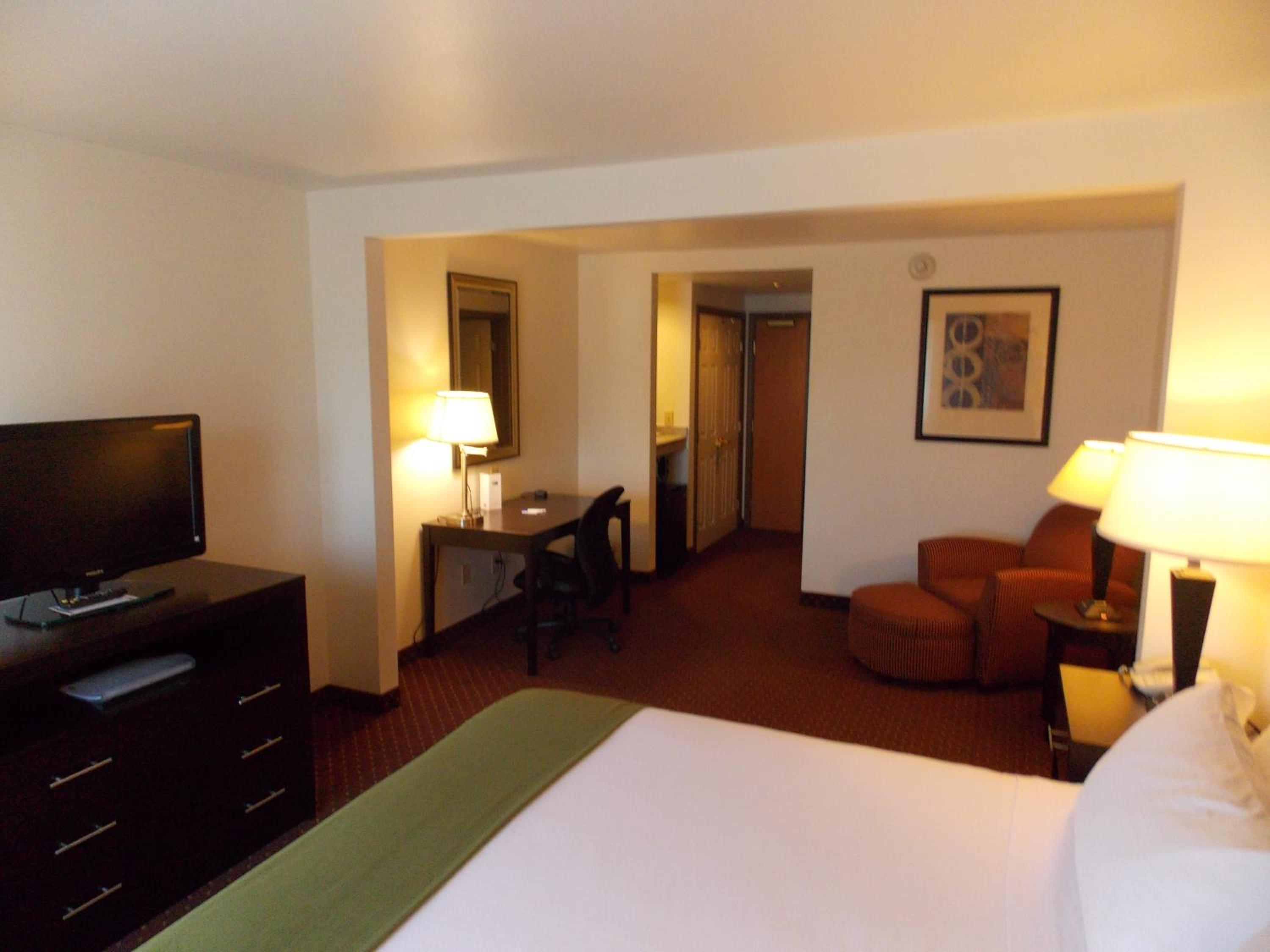 Standard King Room with Extra Space
