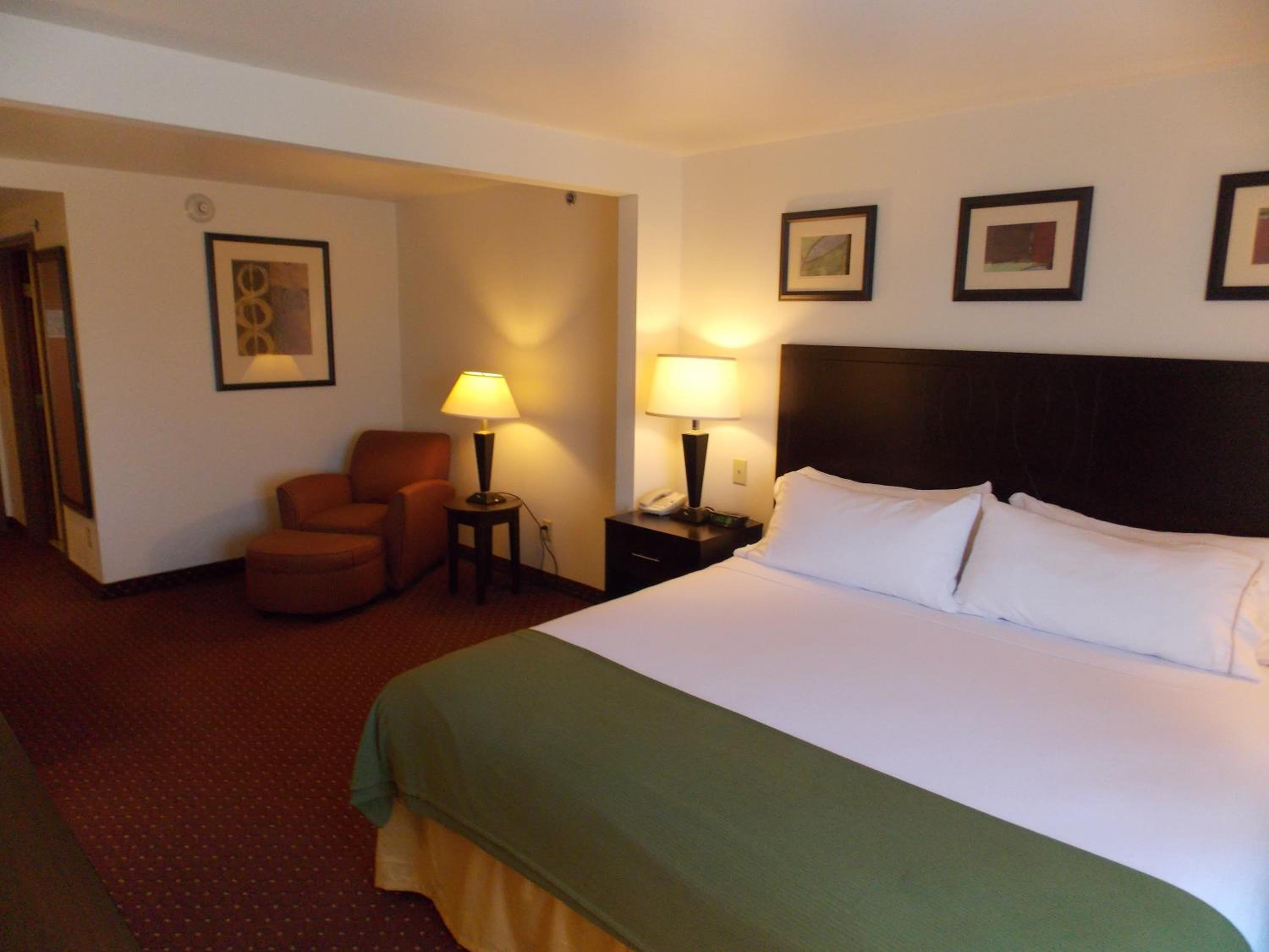 King Suite - Photo 1