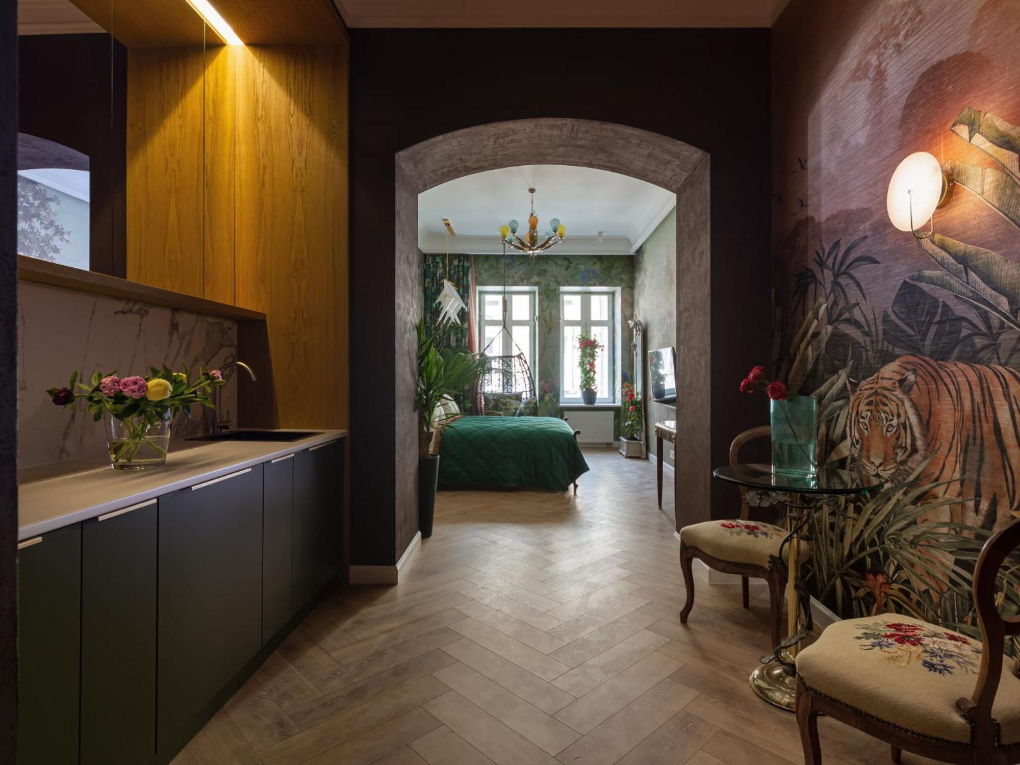 Studio Apartment