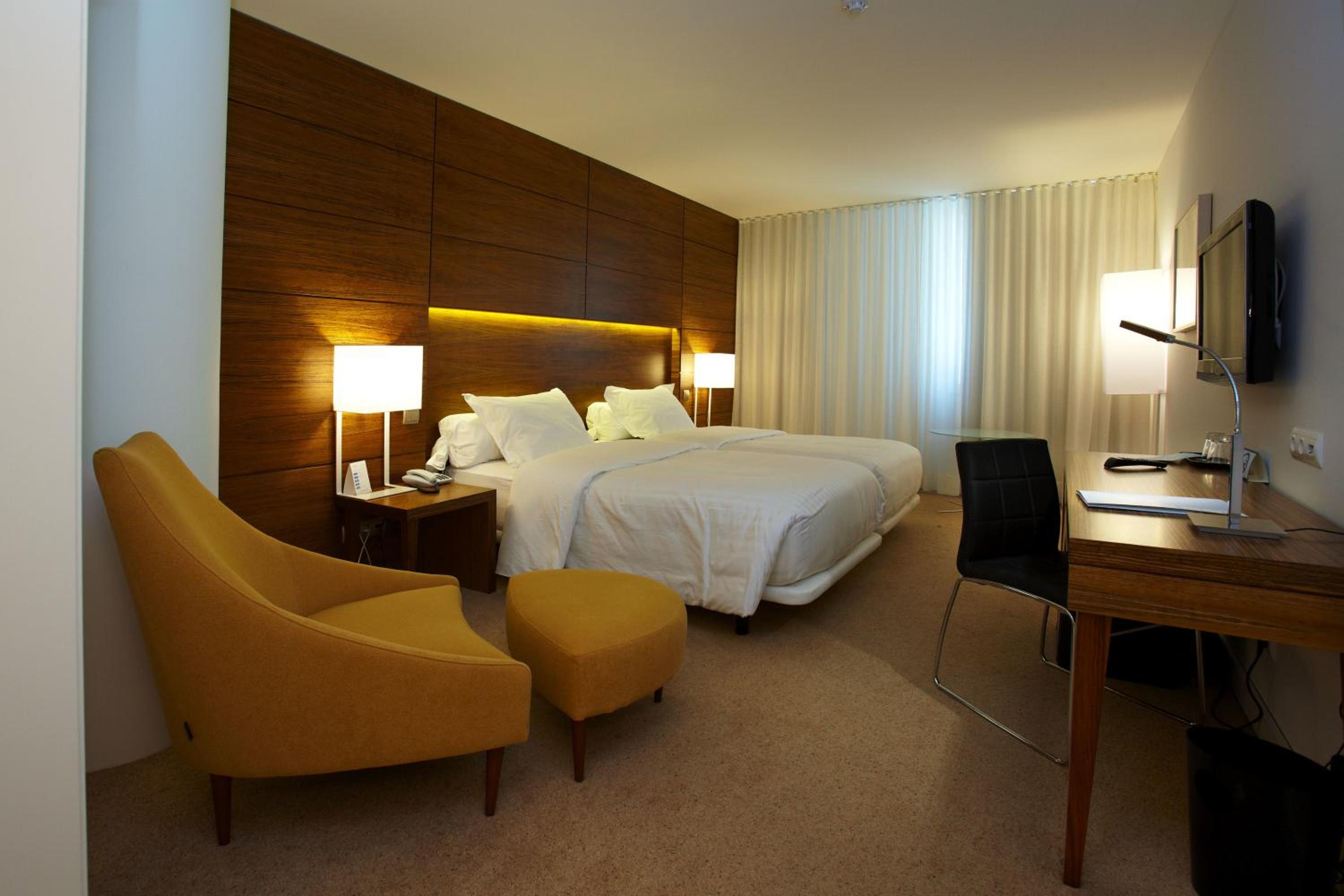 Superior Double or Twin Room - Photo 7