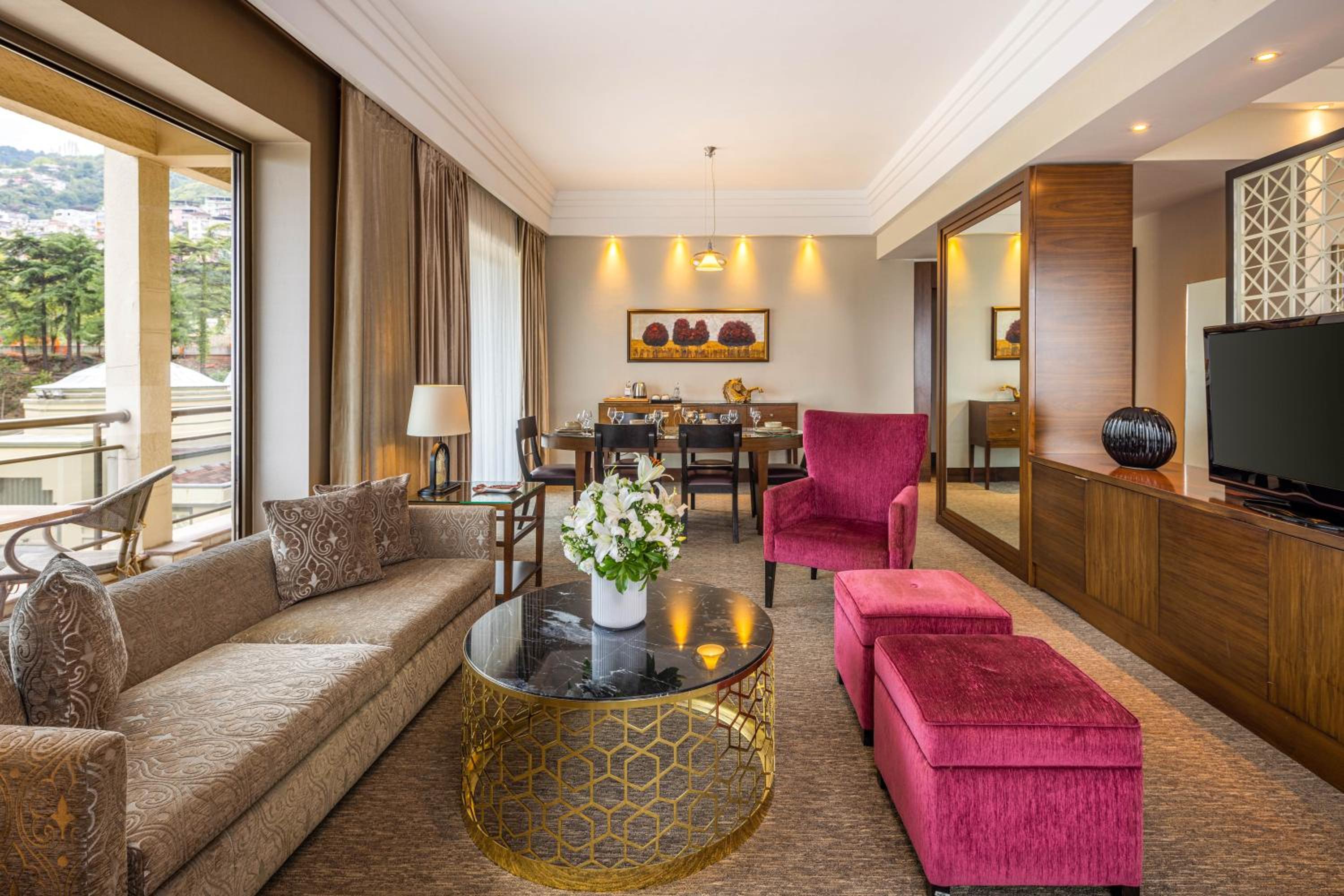 King Suite - Photo 7