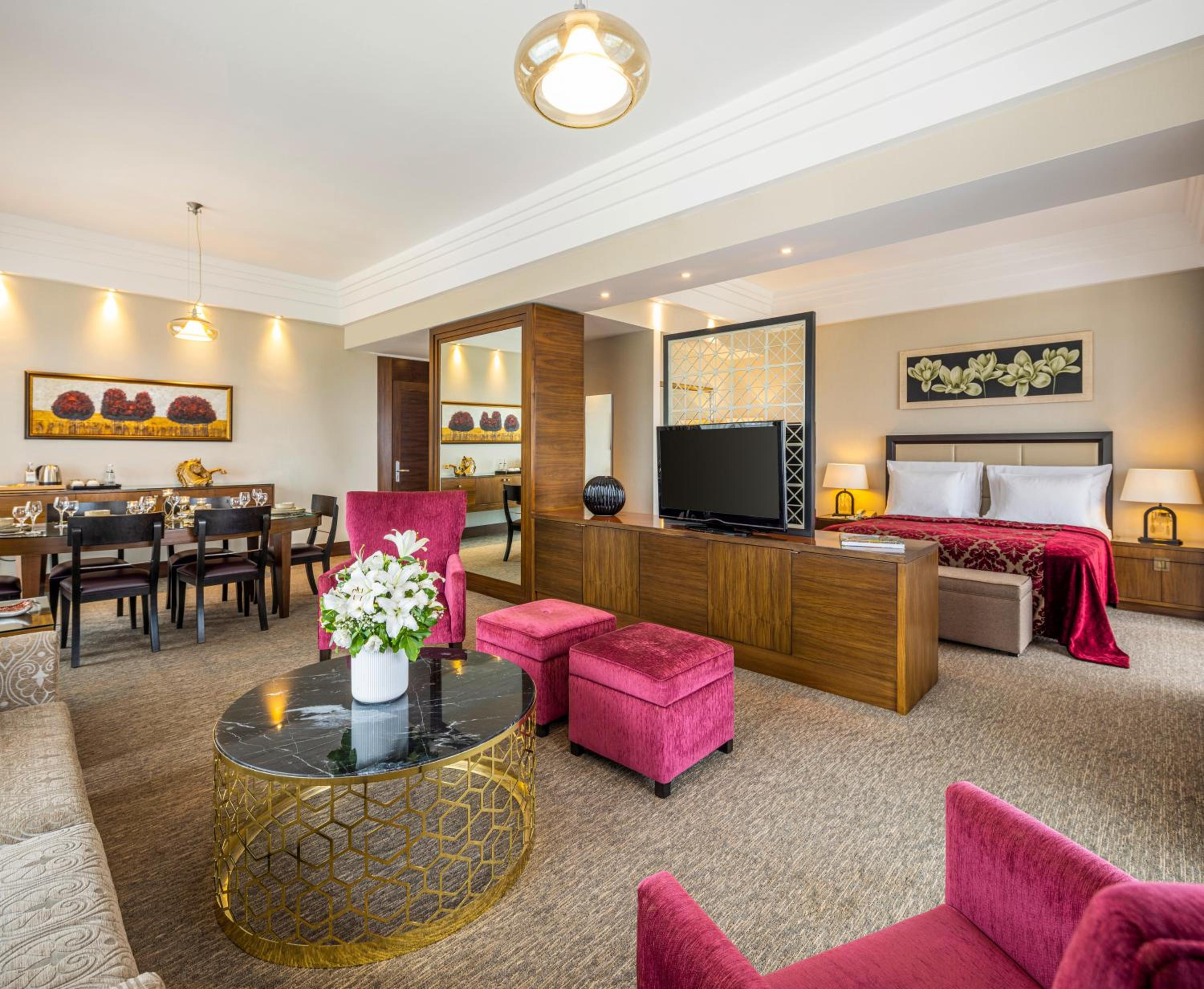 King Suite - Photo 5