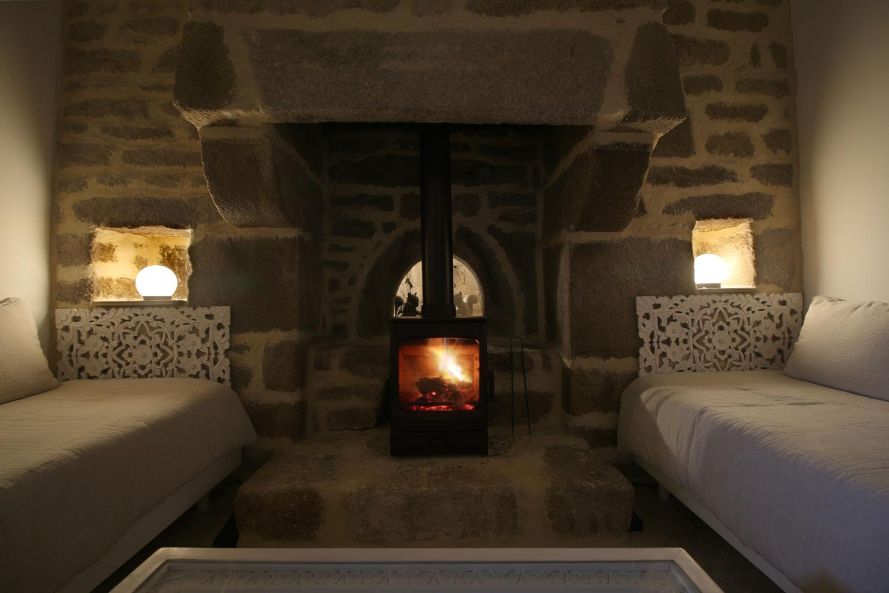 Cottage with Garden View - Photo 10