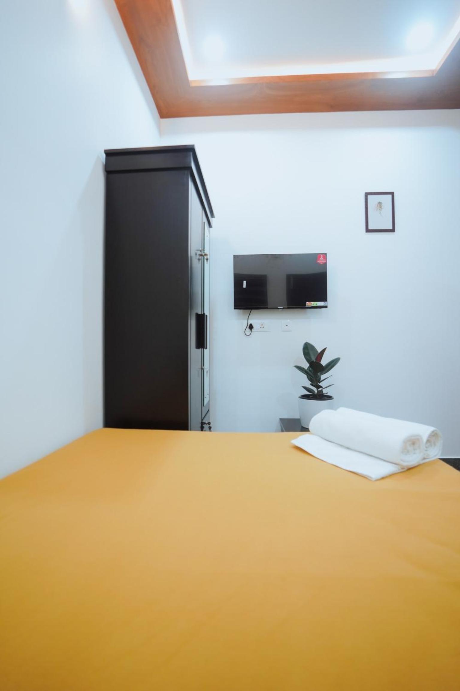 Budget Double Room - Photo 2