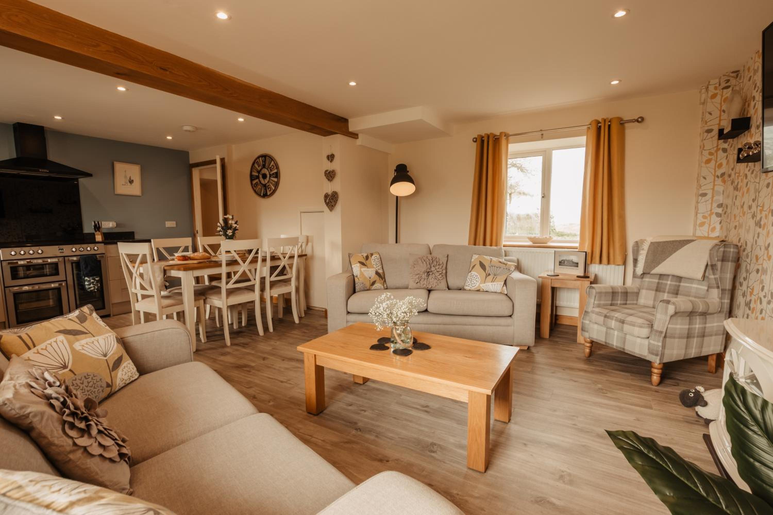 Three-Bedroom House photo 1