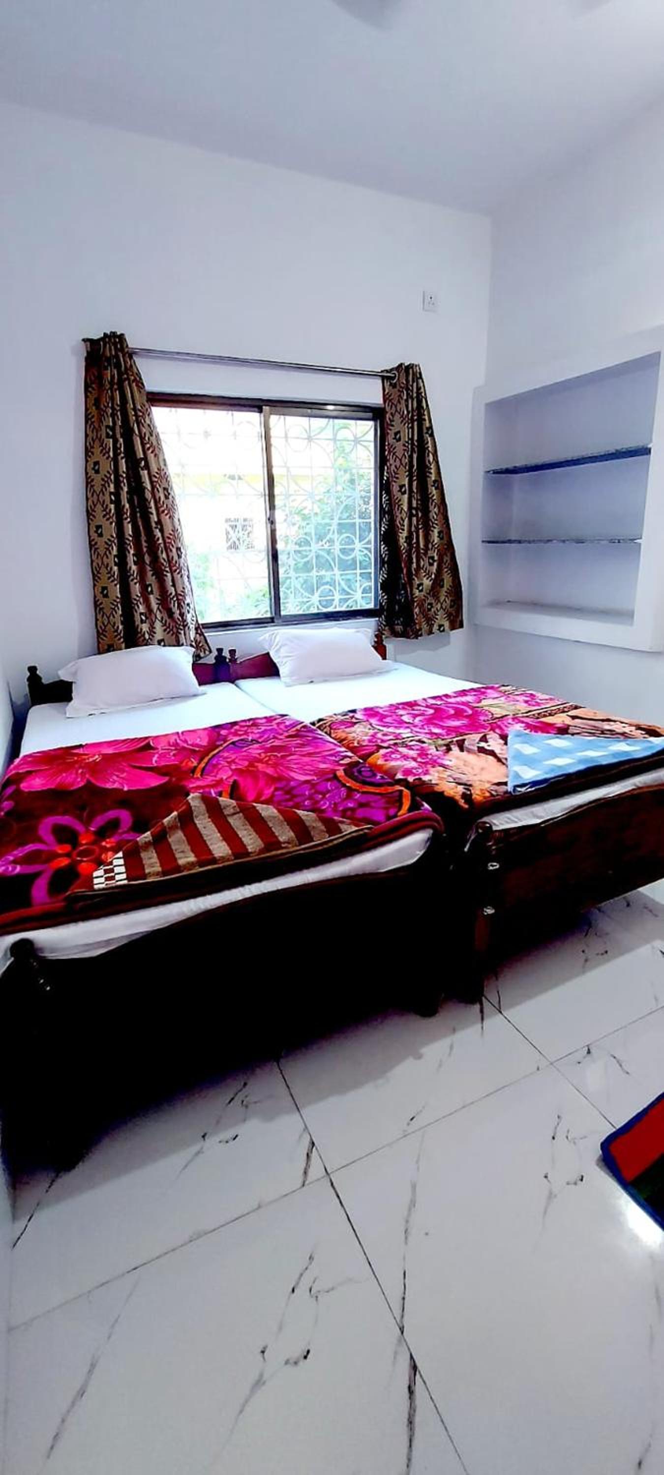 Double or Twin Room with Private Bathroom photo 2