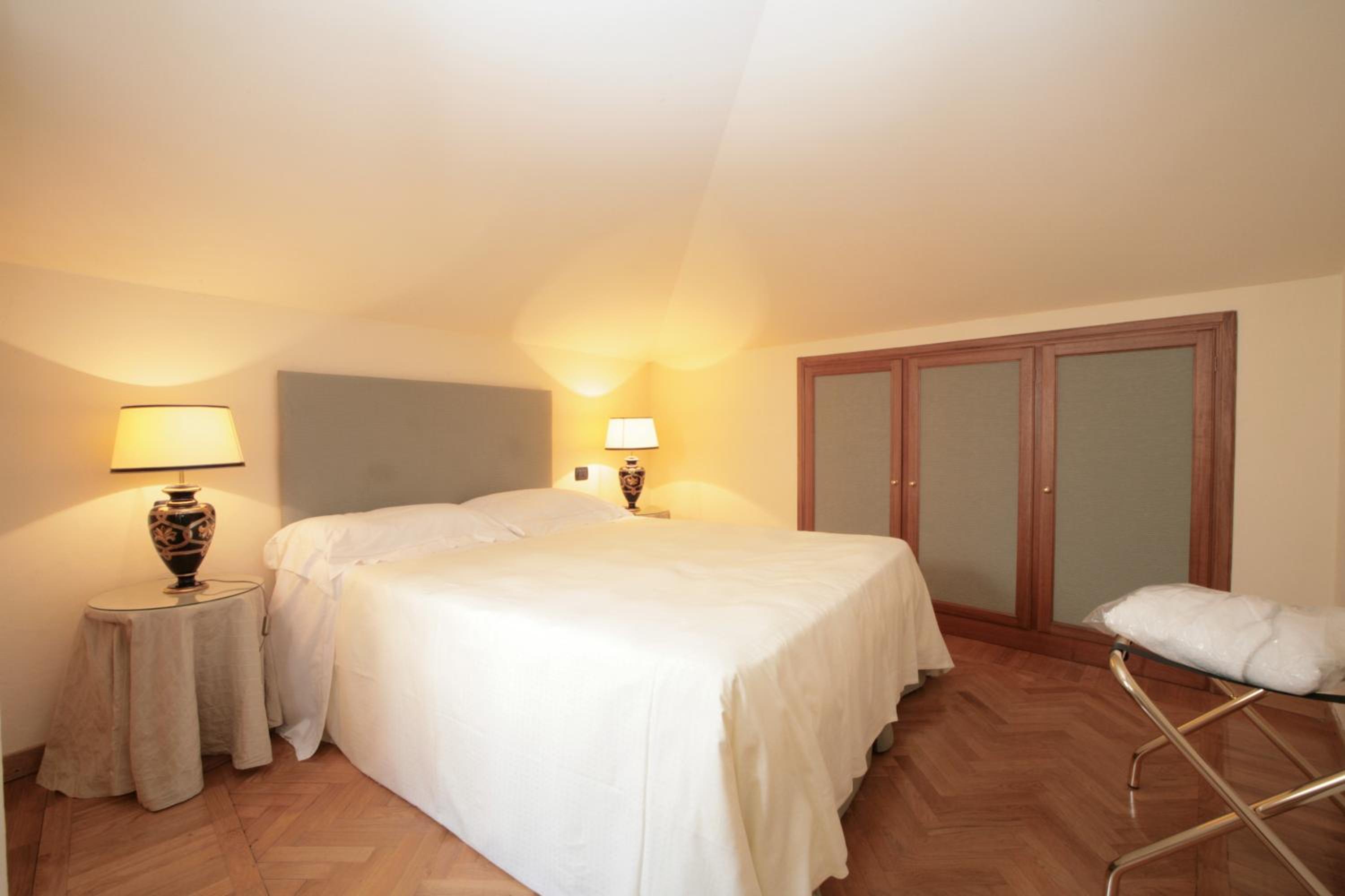 3-bedroom apartment with Dome Dome, Baptistery and Campanile view photo 1