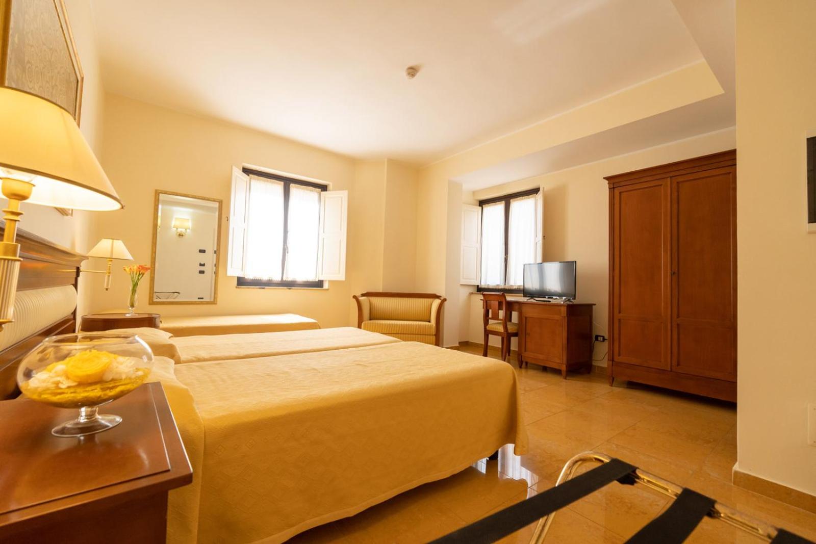 Triple Room - Photo 5