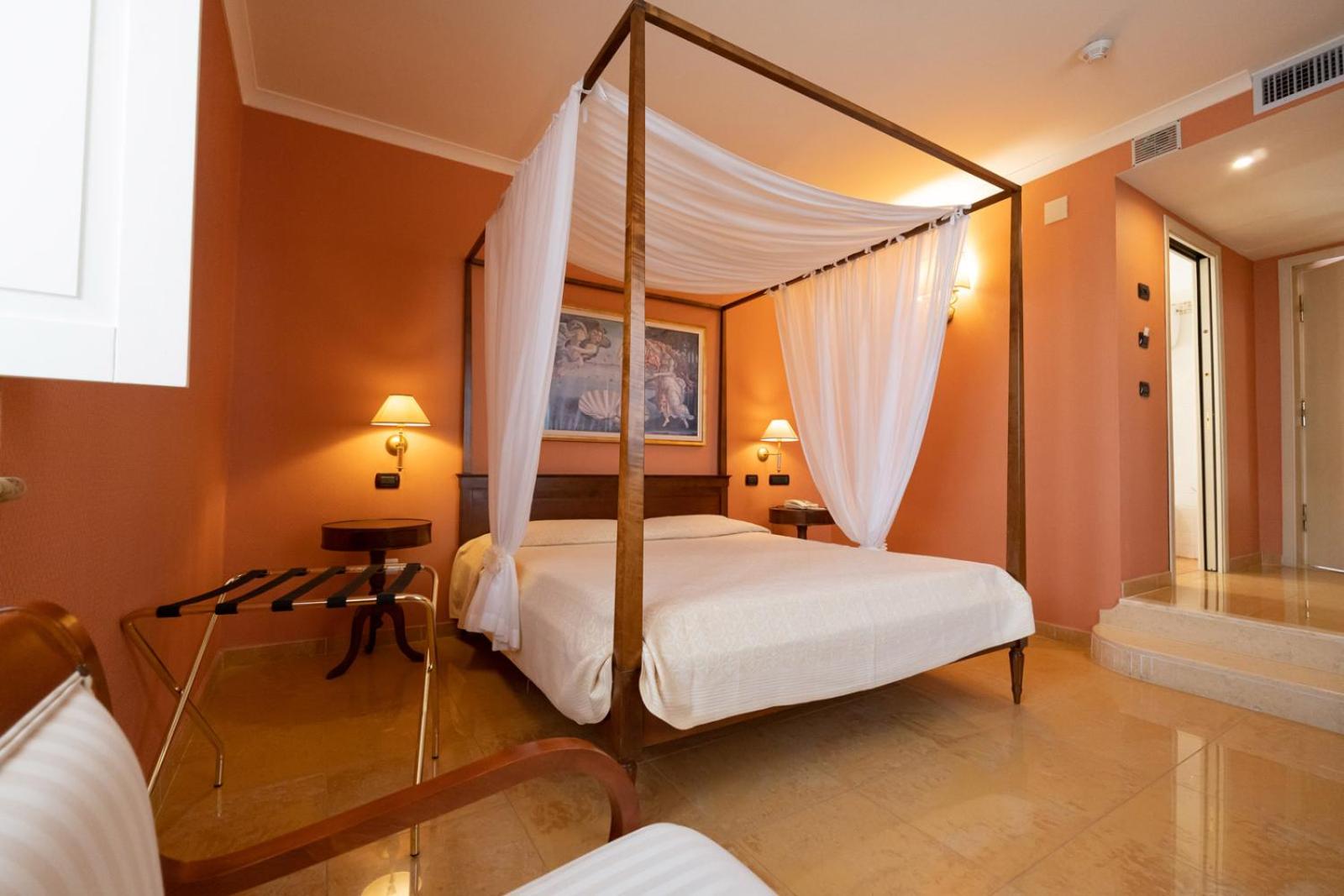 Suite - Photo 5