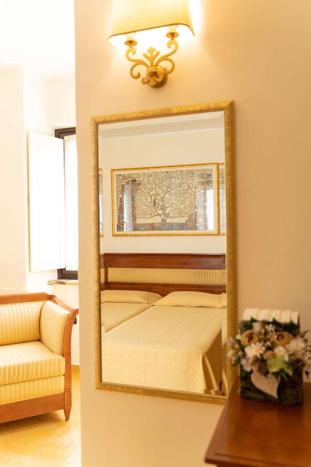 Double or Twin Room - Photo 16