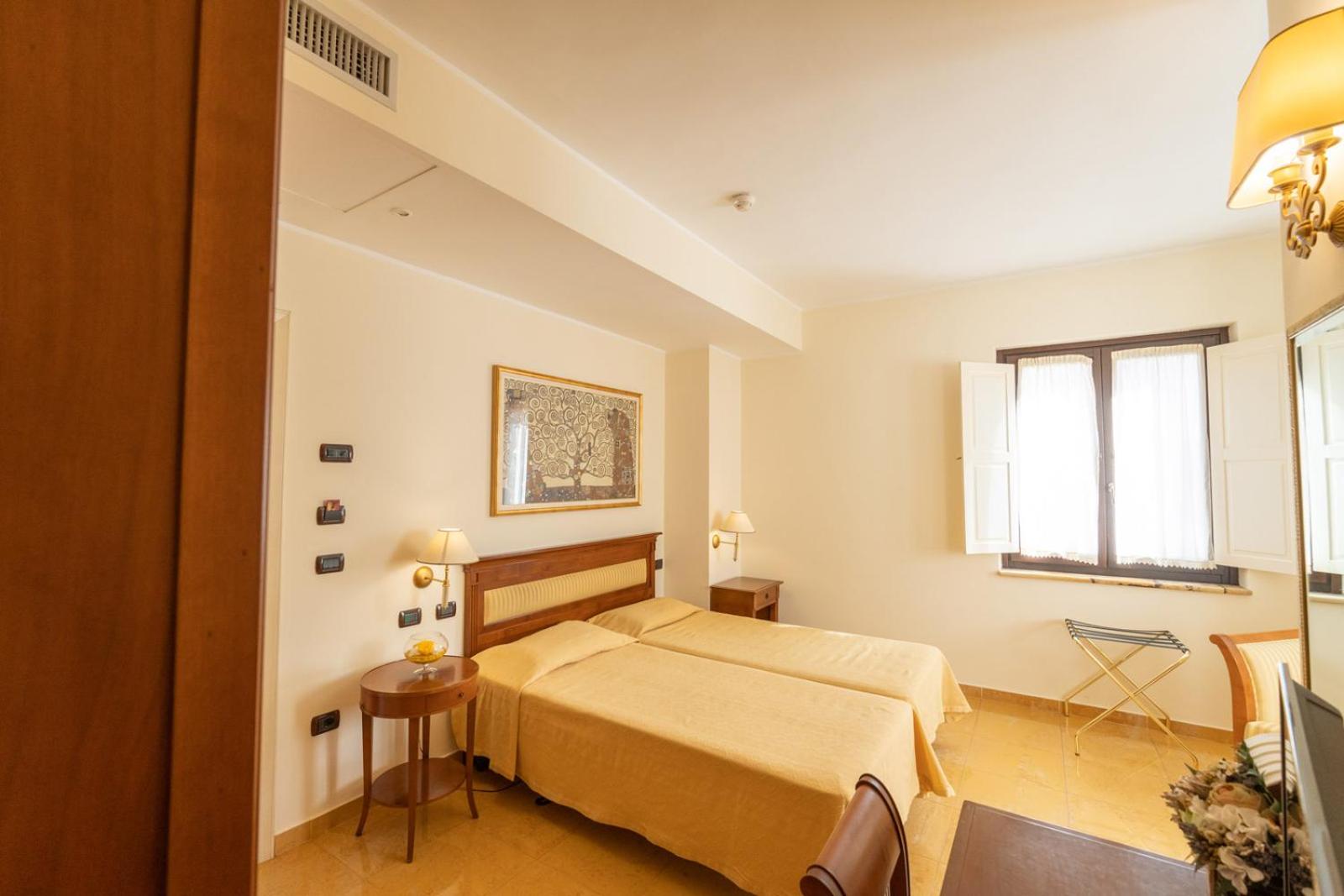 Double or Twin Room - Photo 2