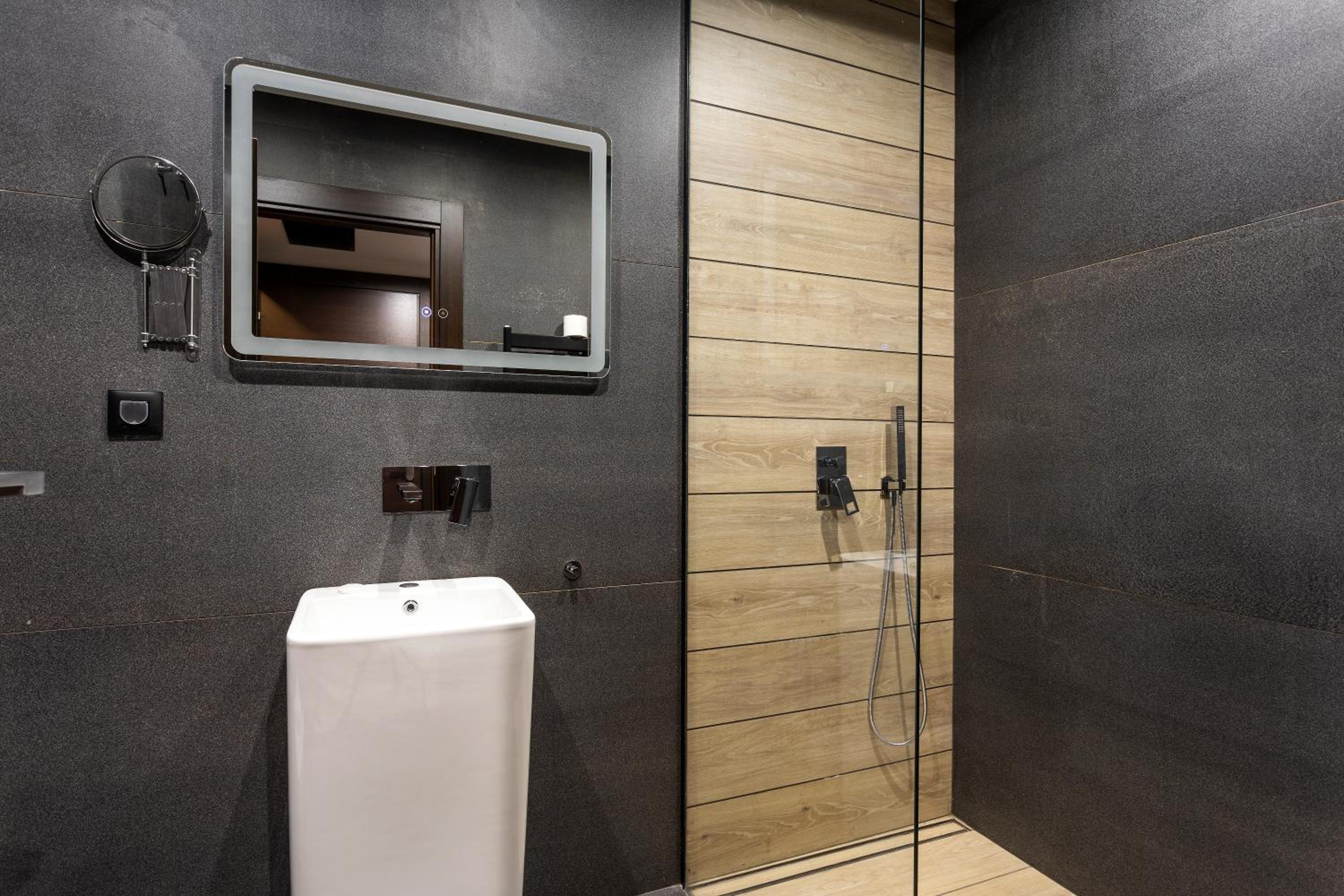 Double or Twin Room - Photo 7