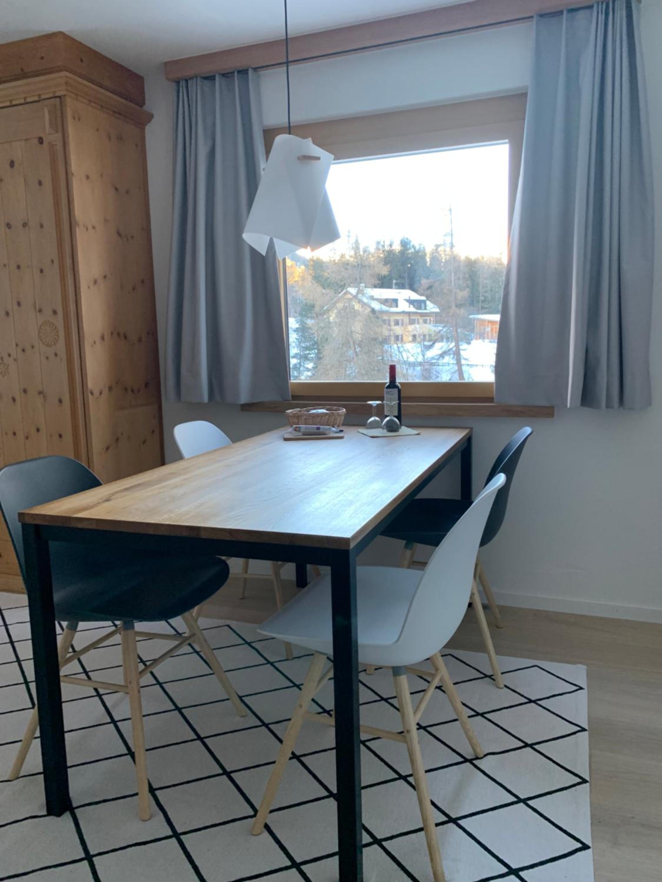 One-Bedroom Apartment photo 2