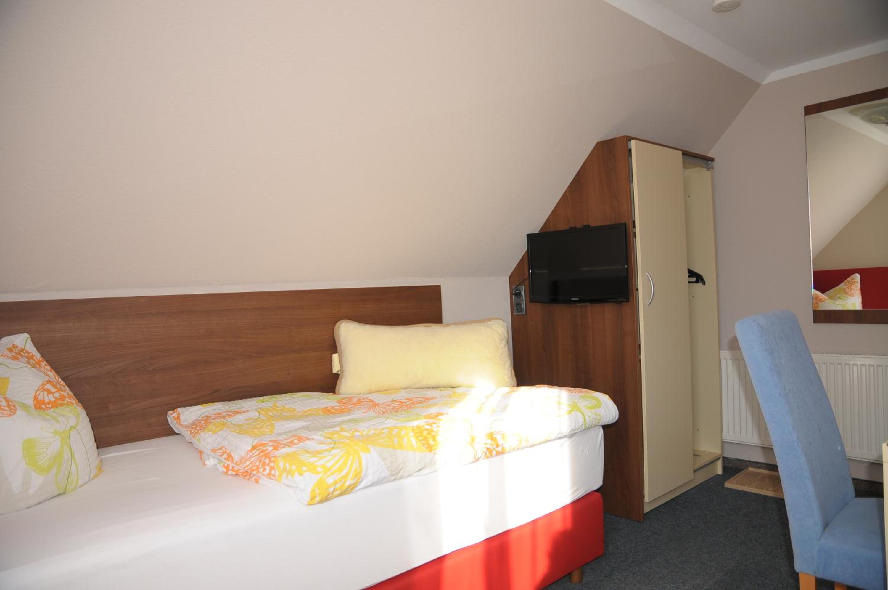 Single Room photo 2