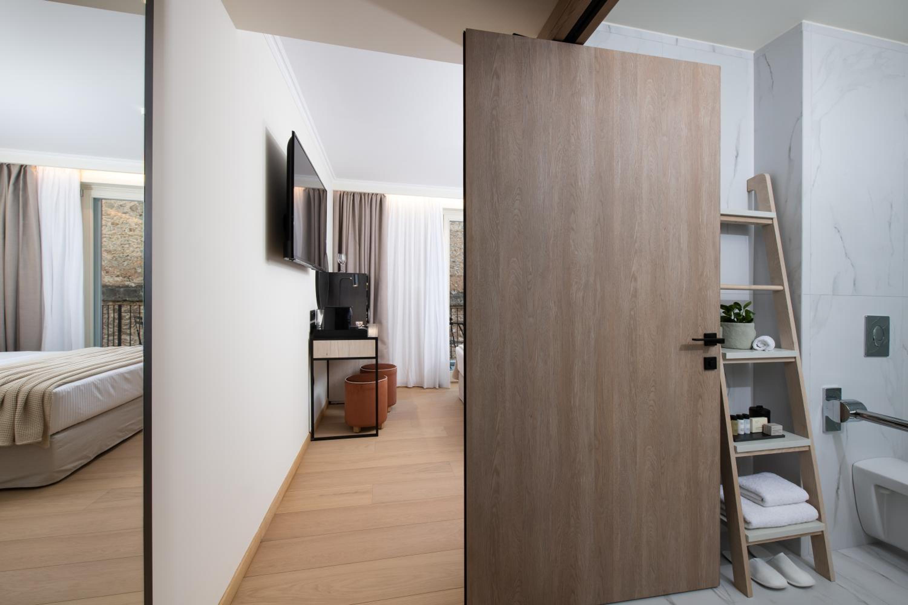 Double Room - Disability Access - Photo 7