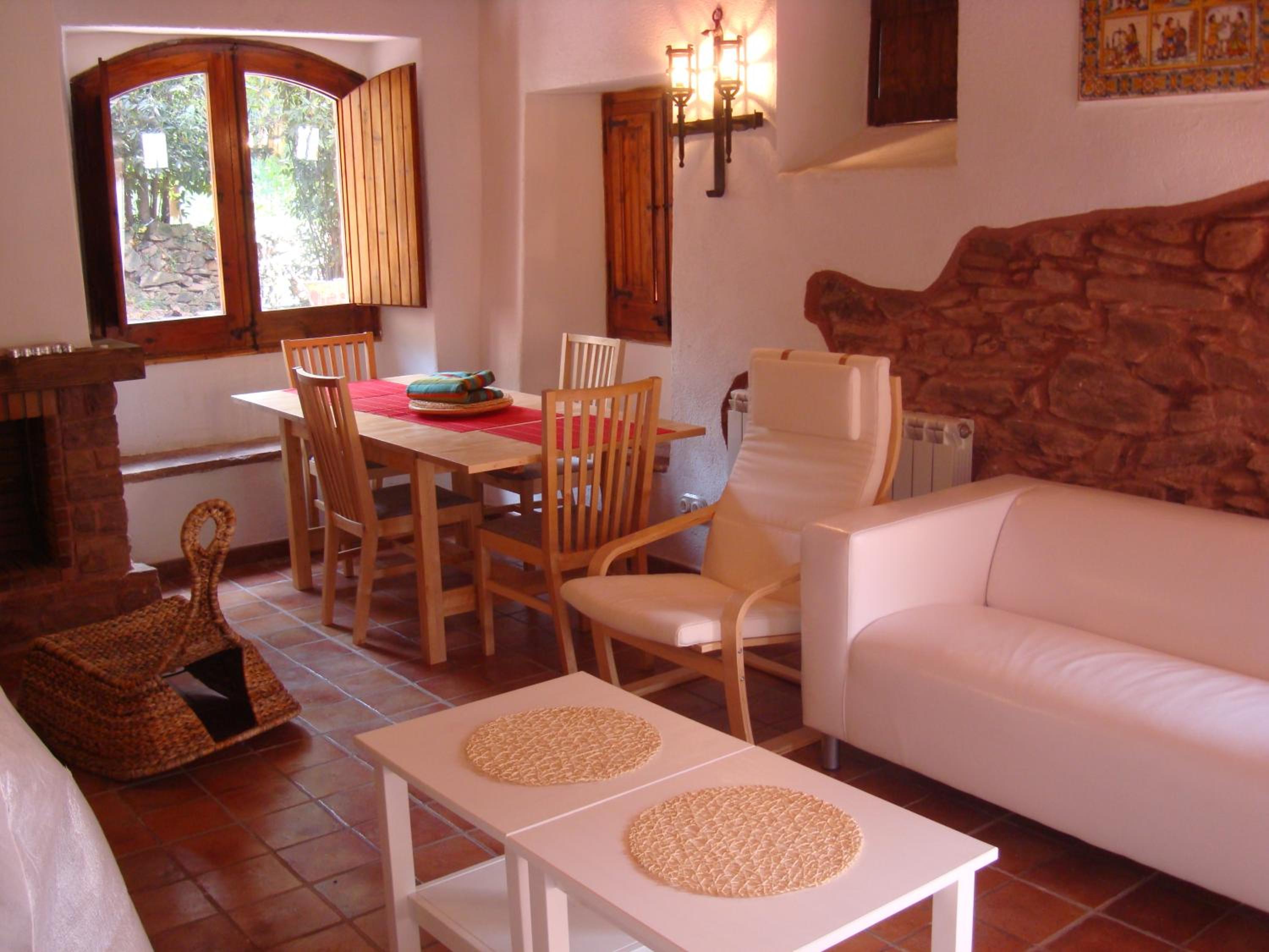 Four-Bedroom House photo 3
