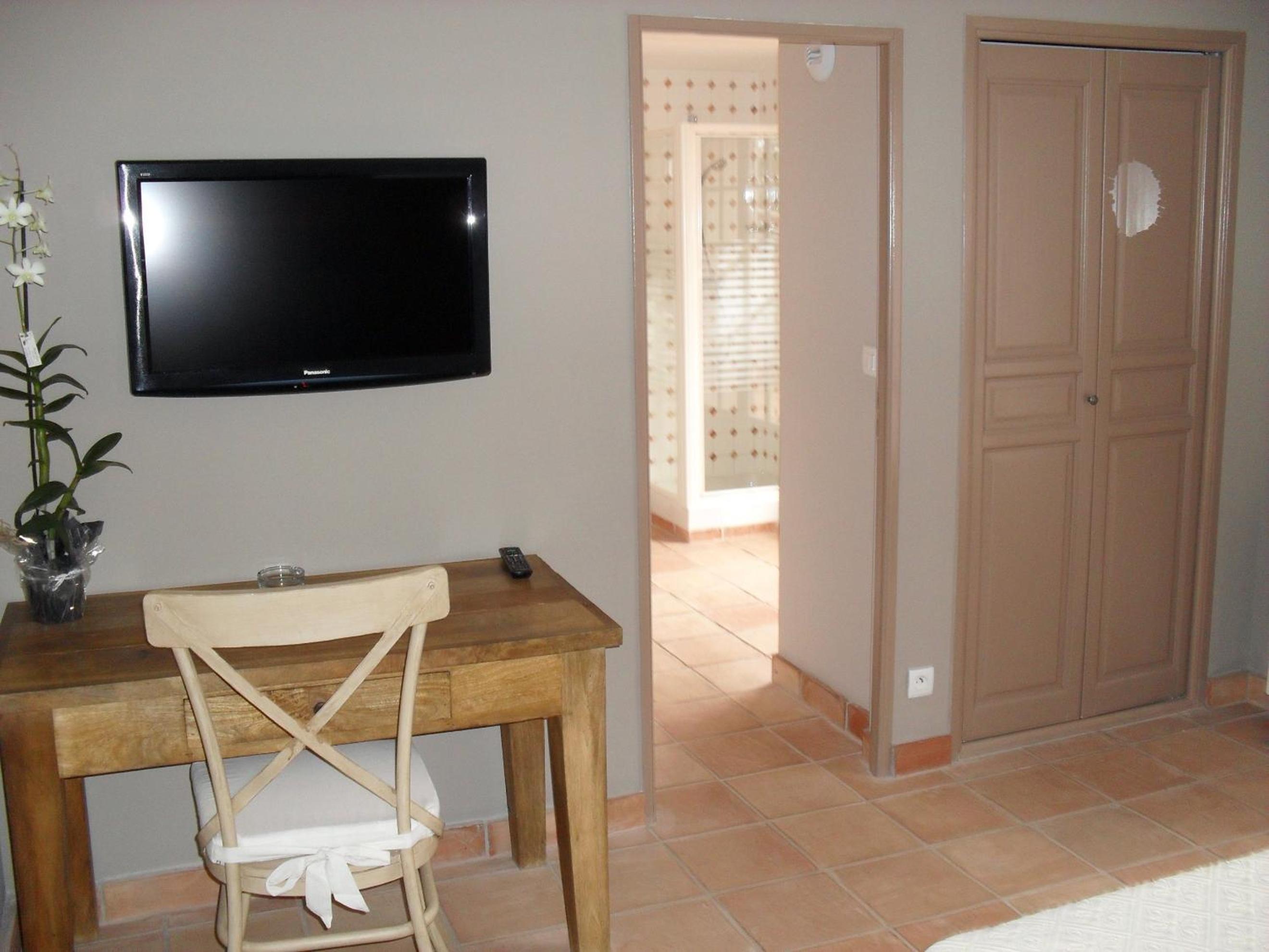 Rhodes Double Room - Photo 1