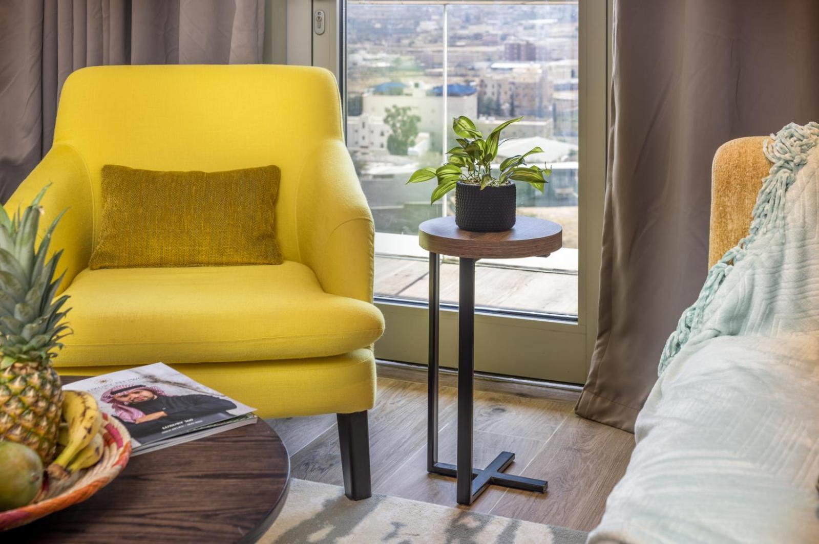 Studio Executive with Balcony - Photo 6