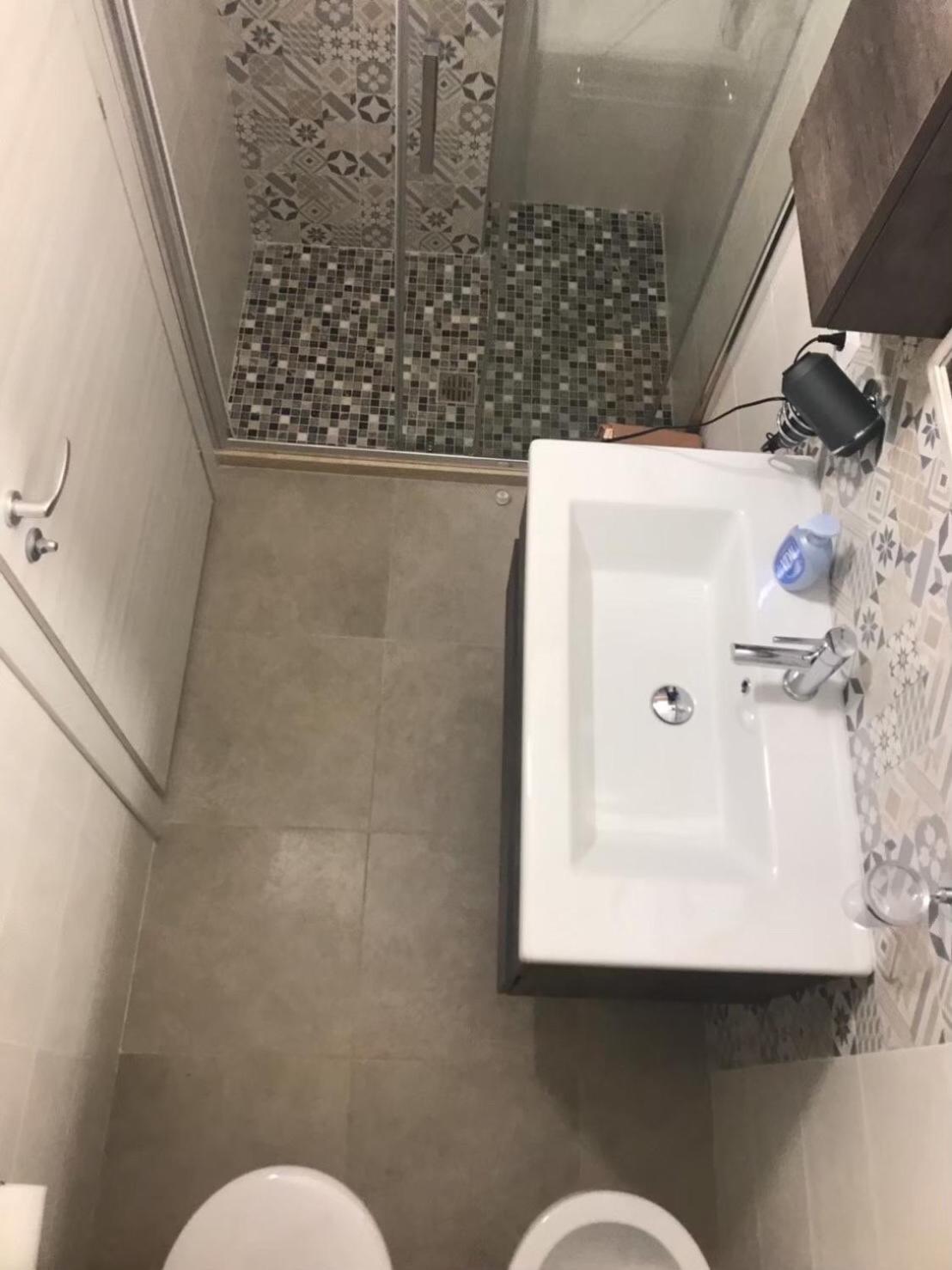 Twin Room with Private Bathroom photo 2