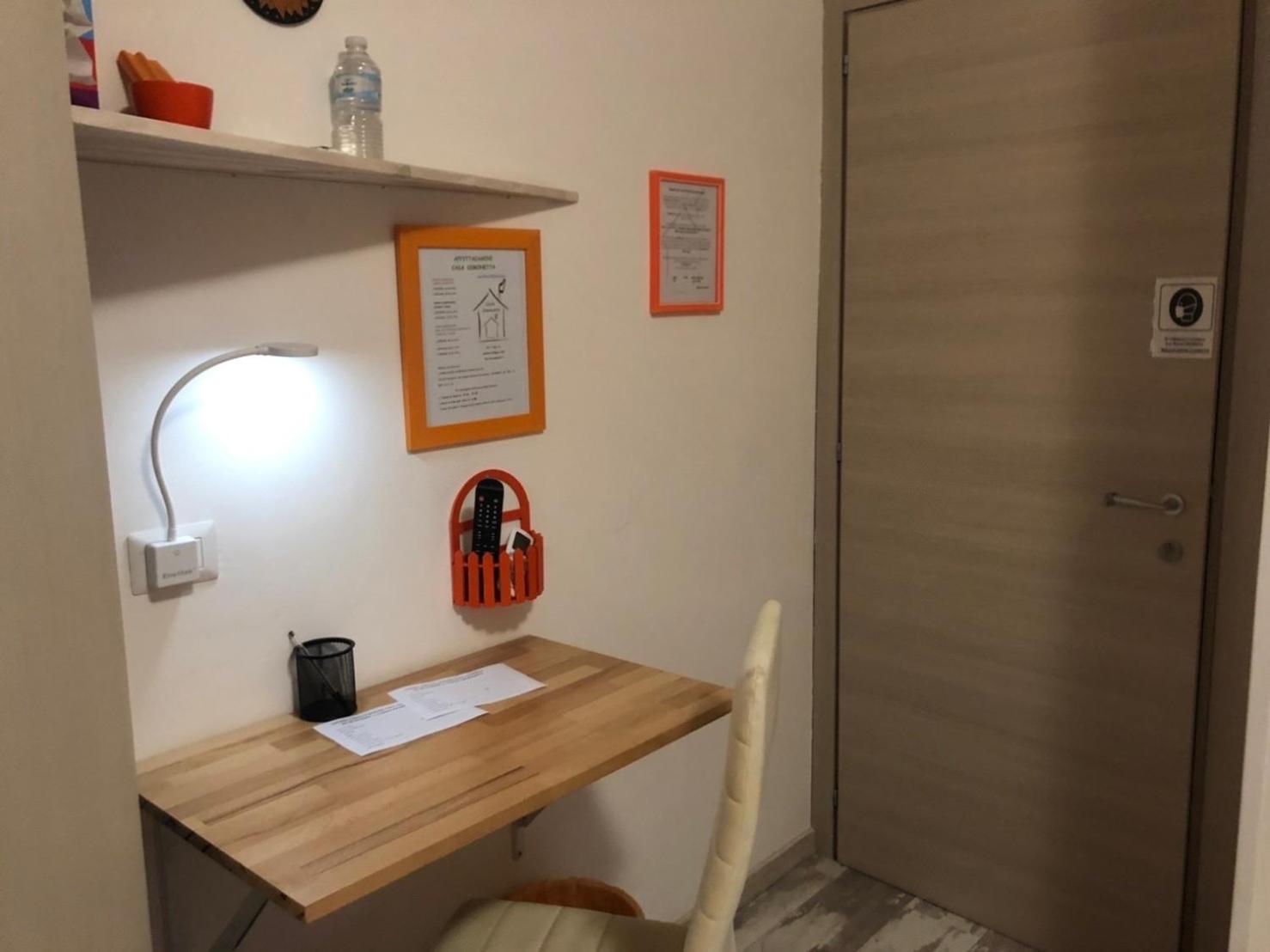 Twin Room with Private Bathroom photo 2