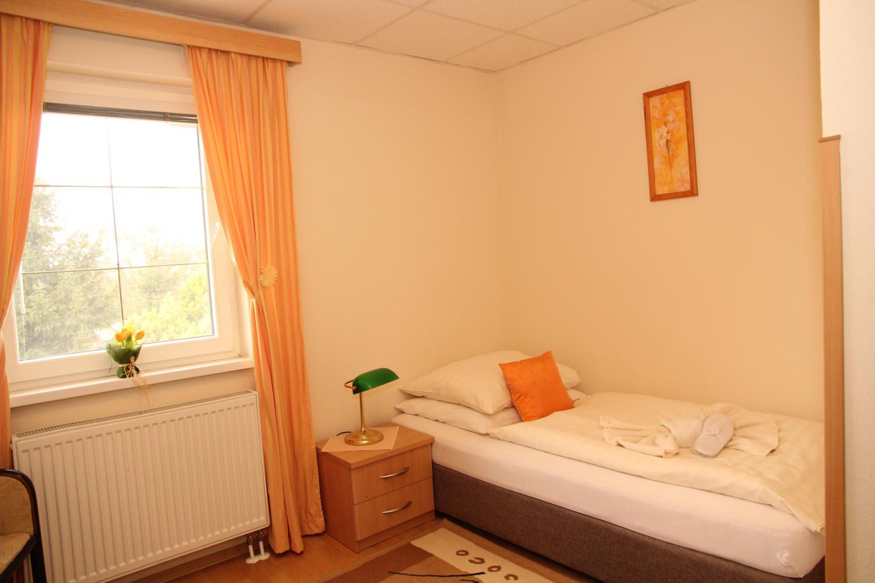 Single Room photo 1