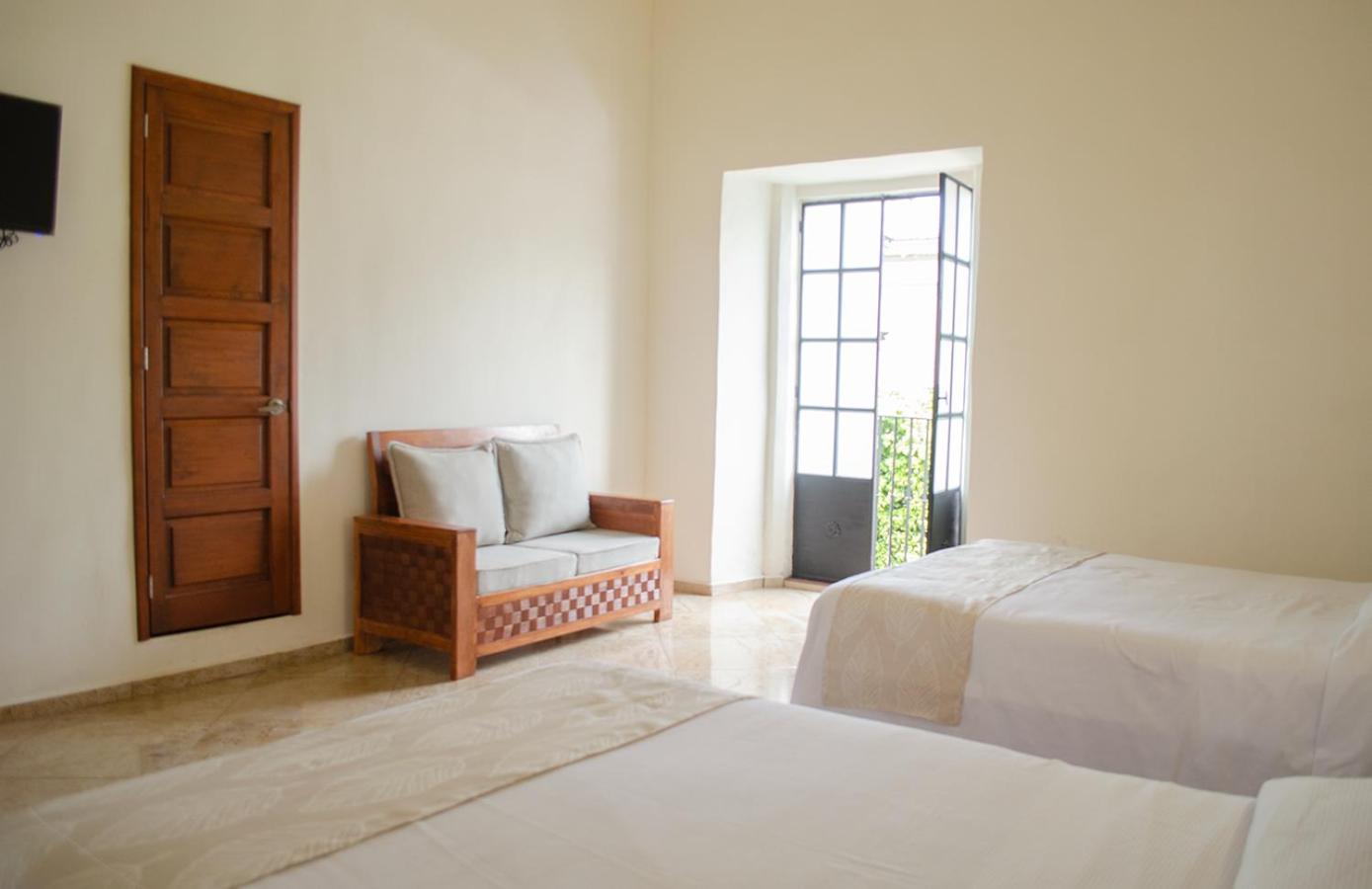 Standard Double Room photo 3