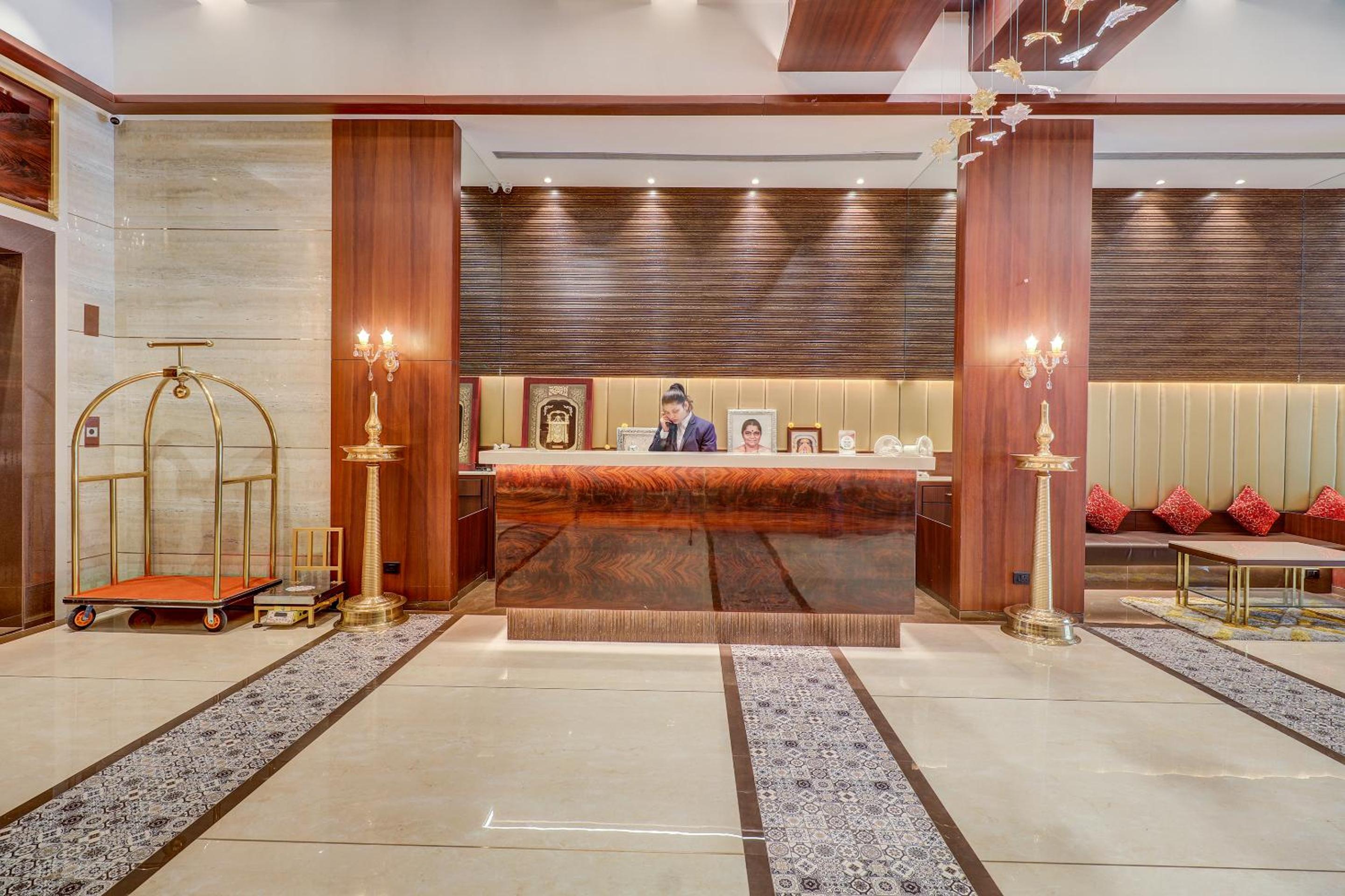 Superior Double or Twin Room - Photo 31