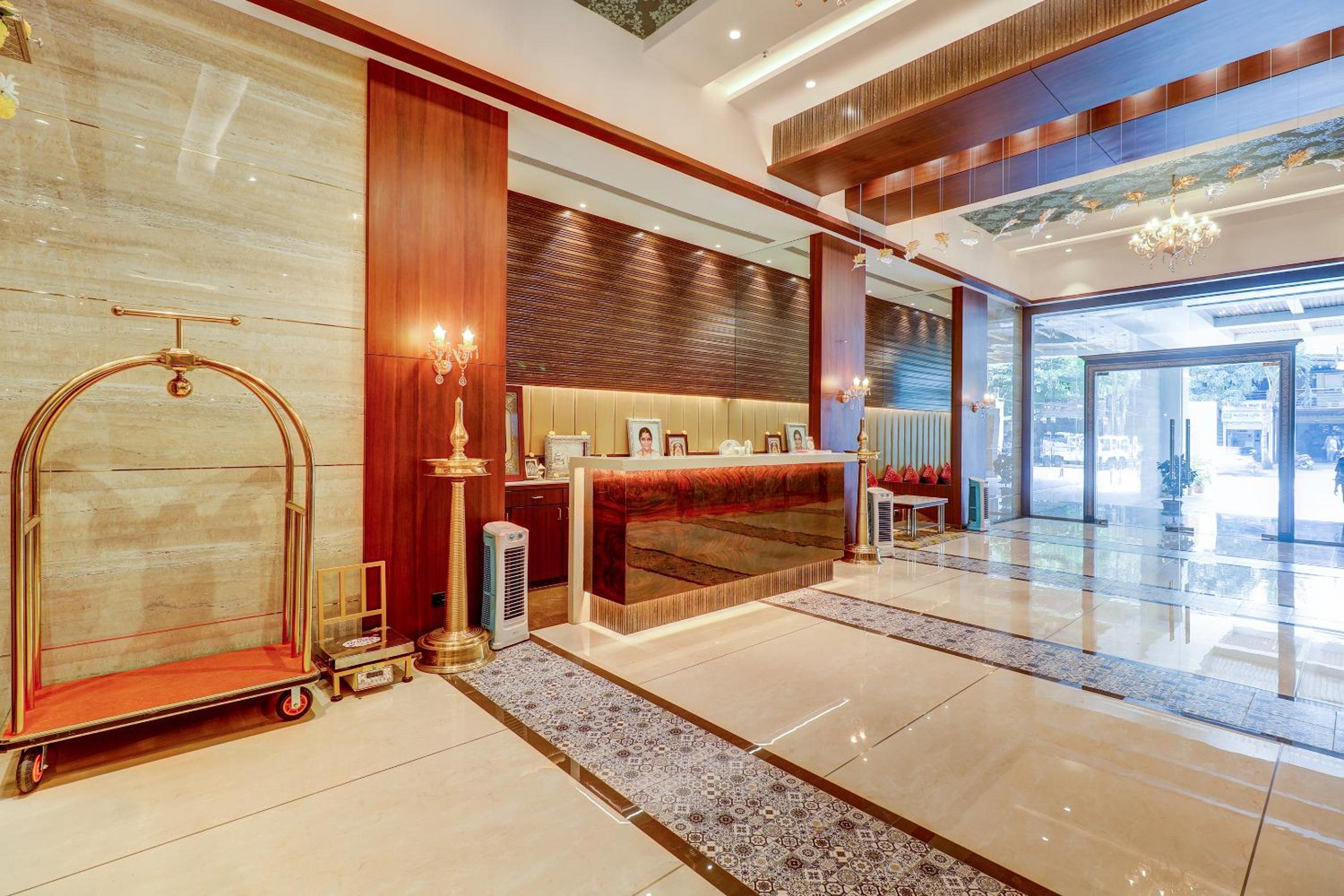 Superior Double or Twin Room - Photo 30