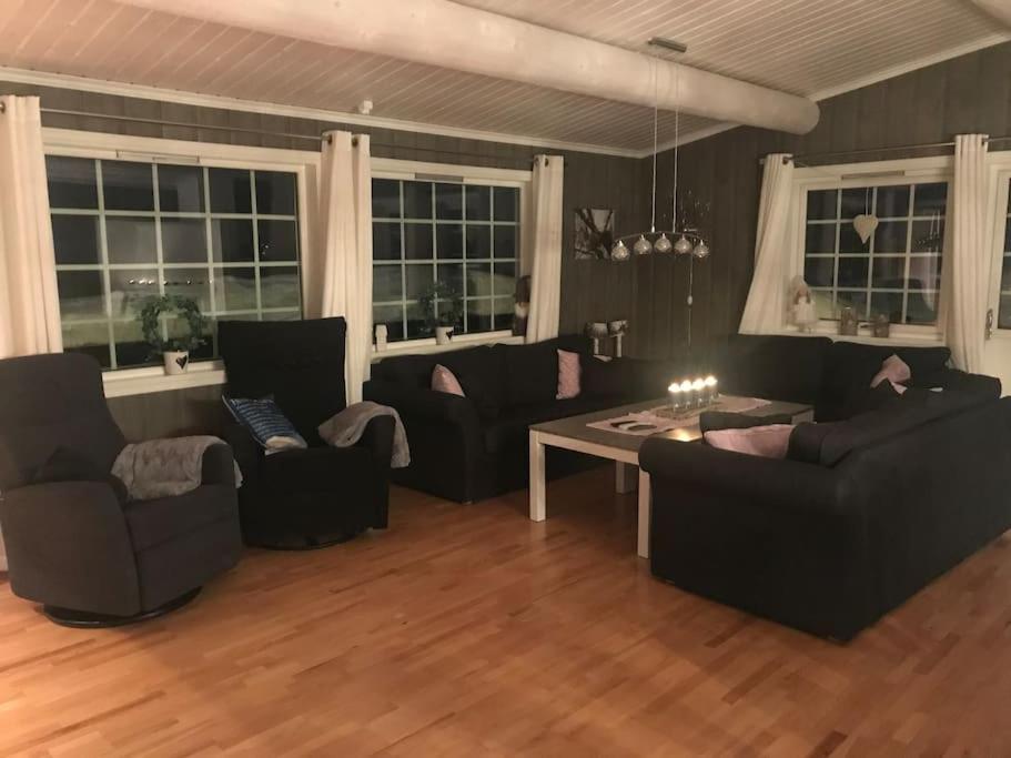 Four-Bedroom House photo 1