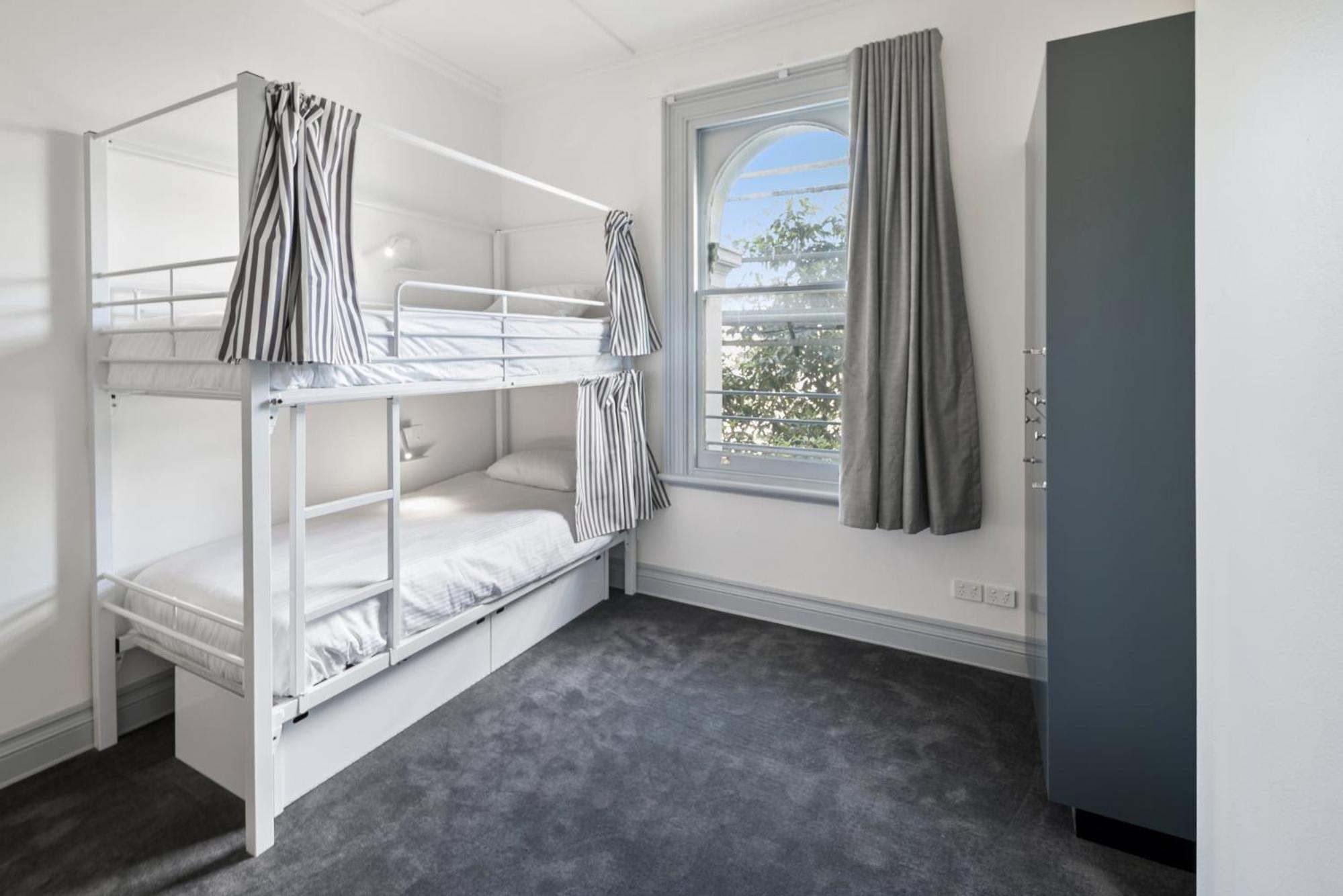 Bed in 4-Bed Mixed Dormitory Room photo 1