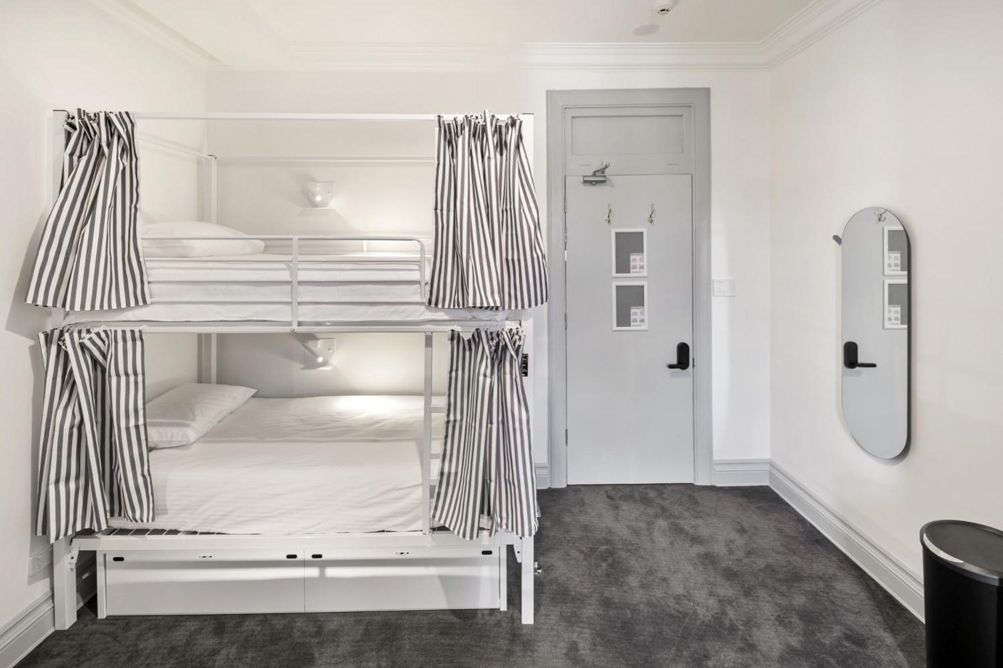Bed in 4-Bed Female Dormitory Room photo 2