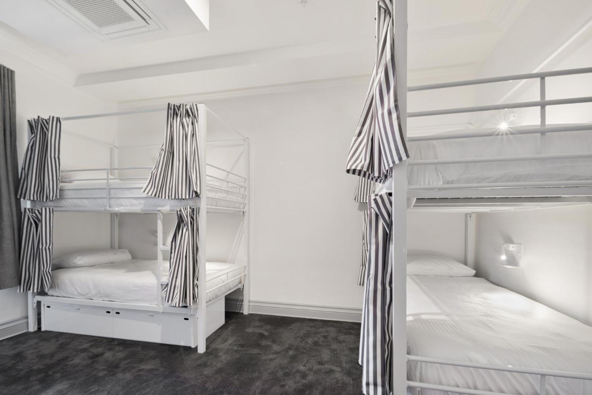 Bed in 4-Bed Female Dormitory Room photo 3