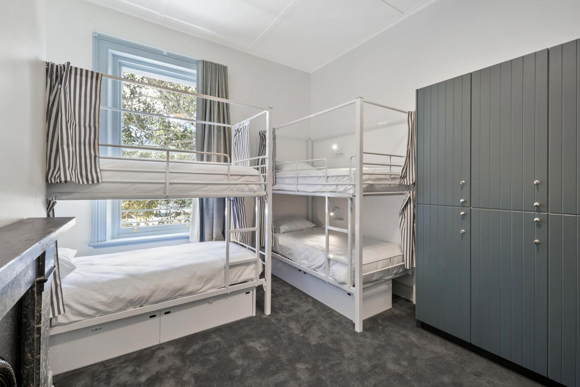 Bed in 6-Bed Mixed Dormitory Room photo 2