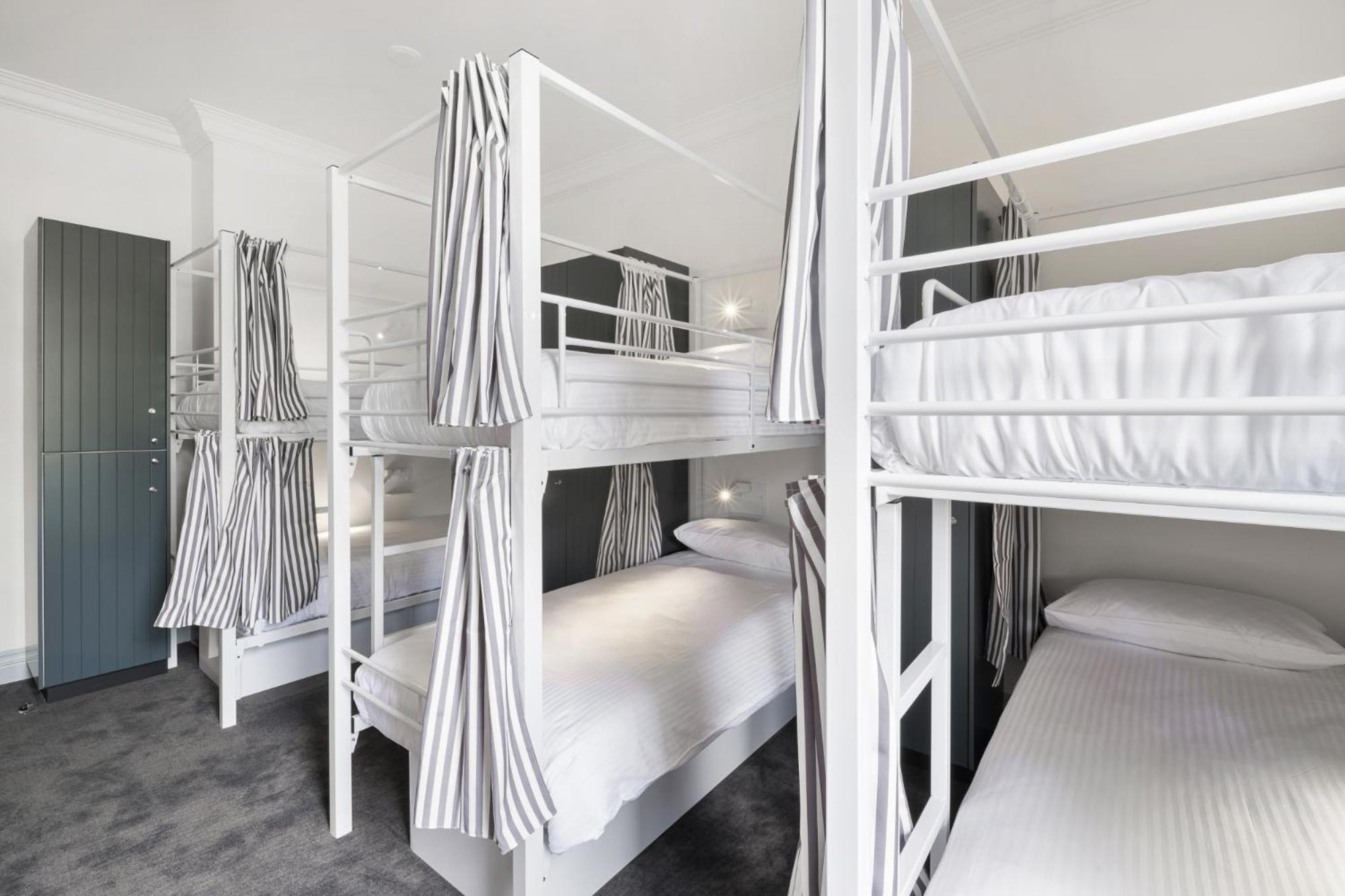 Bed in 10-Bed Mixed Dormitory Room photo 3