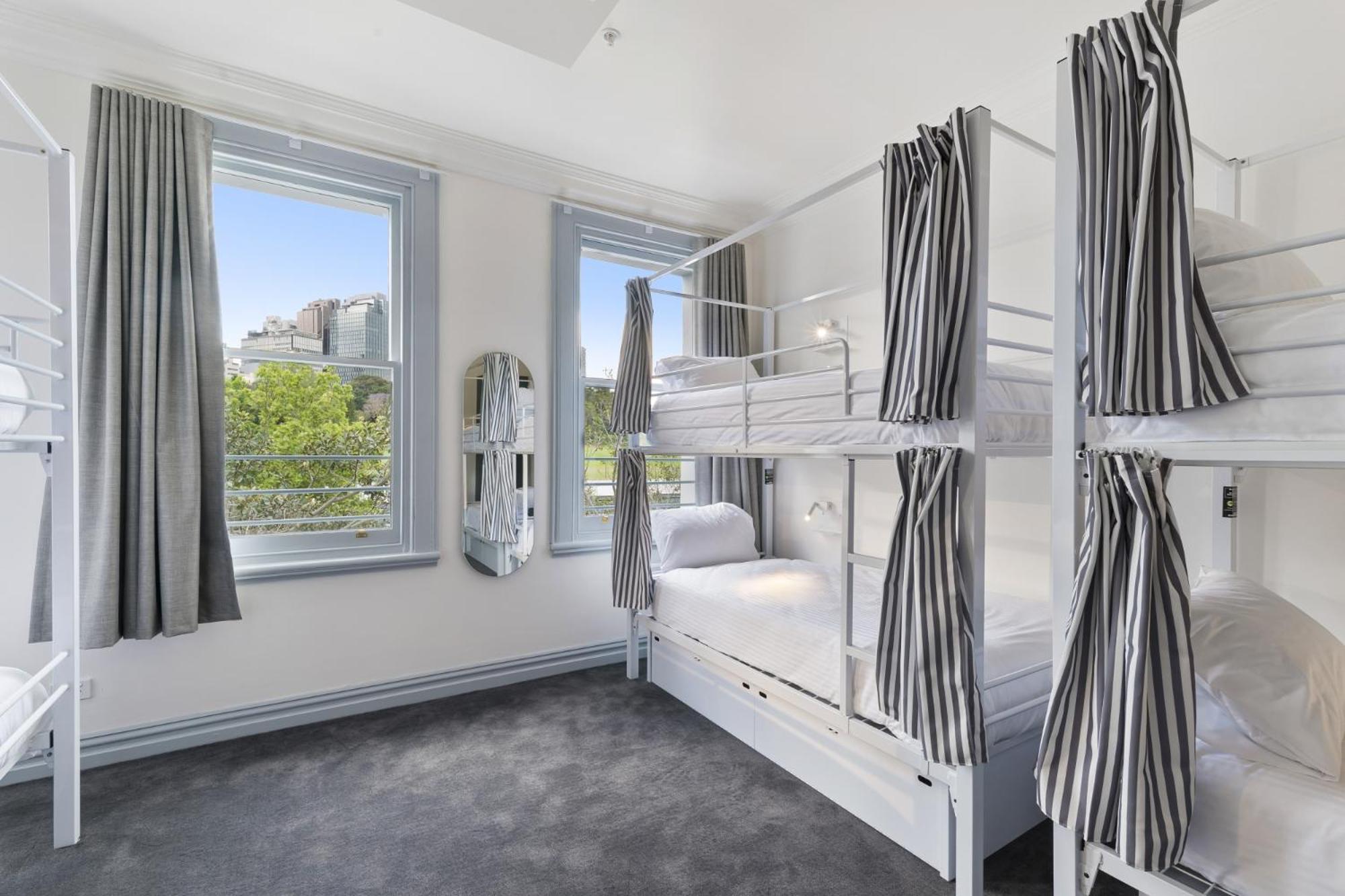 Bed in 8-Bed Female Dormitory Room photo 3